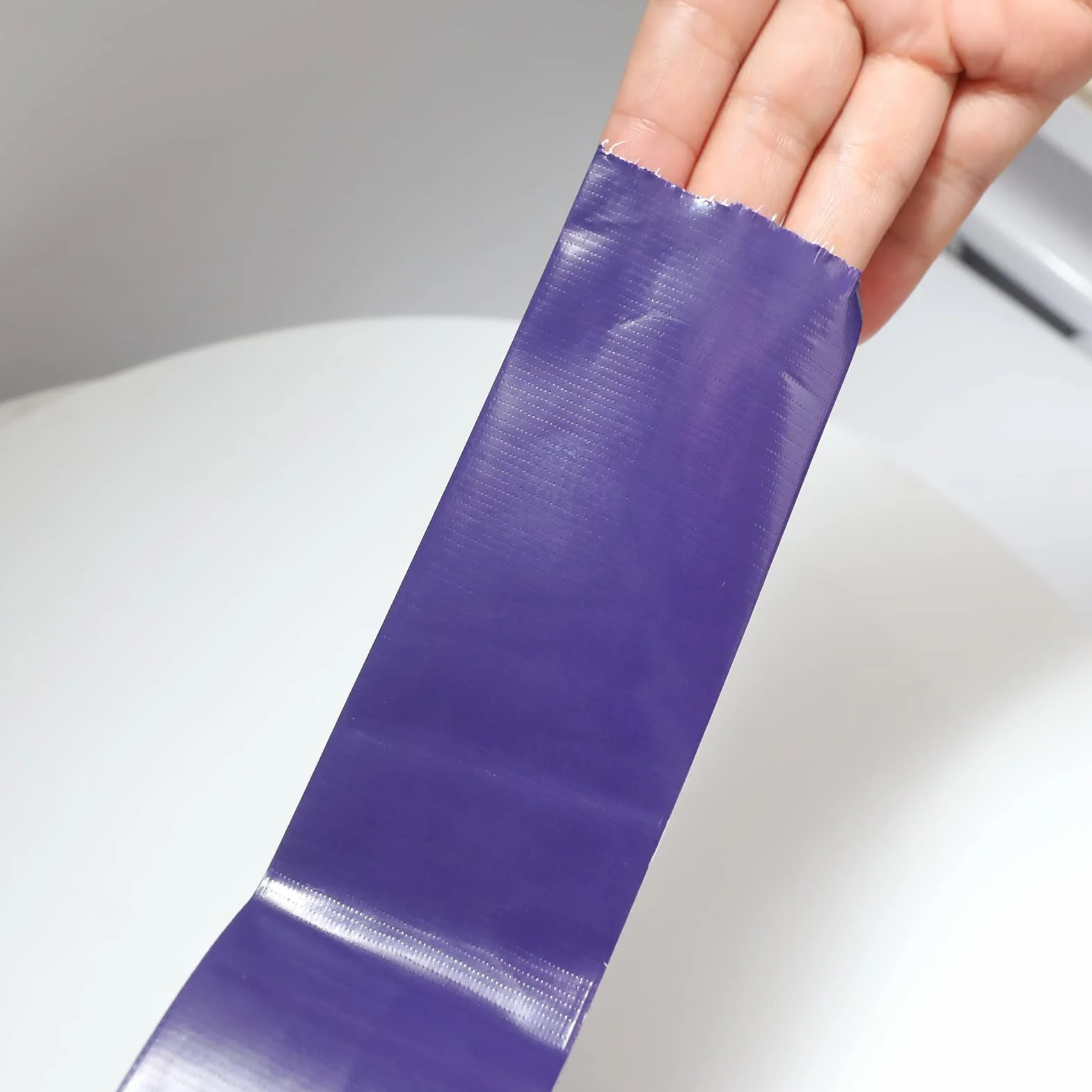 QILIMA Taśma naprawcza taśmy klejącej, profesjonalna taśma kanałowa z tkaniny, do użytku wewnątrz i na zewnątrz, 5,8 cm x 61 m, fioletowa