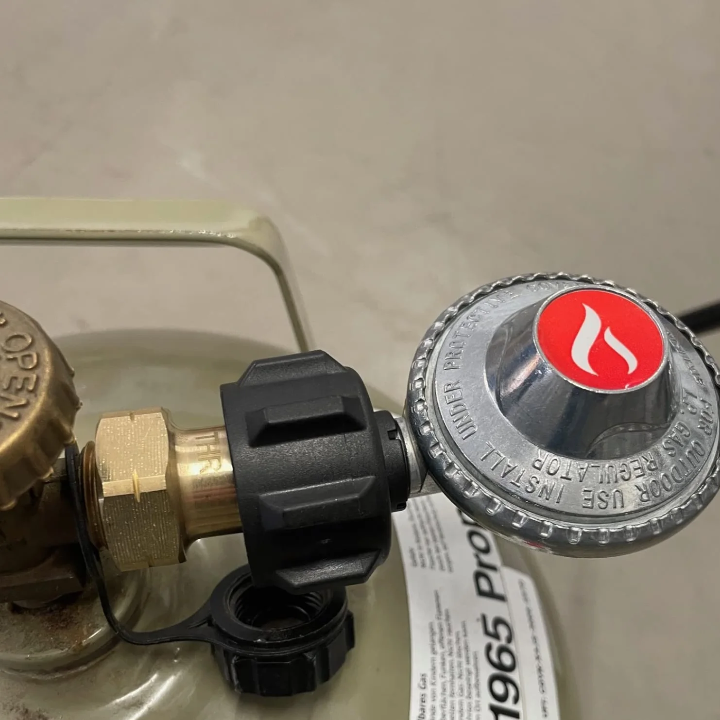US grill gazowy adapter do regulatora do niemieckiej butli z propanem