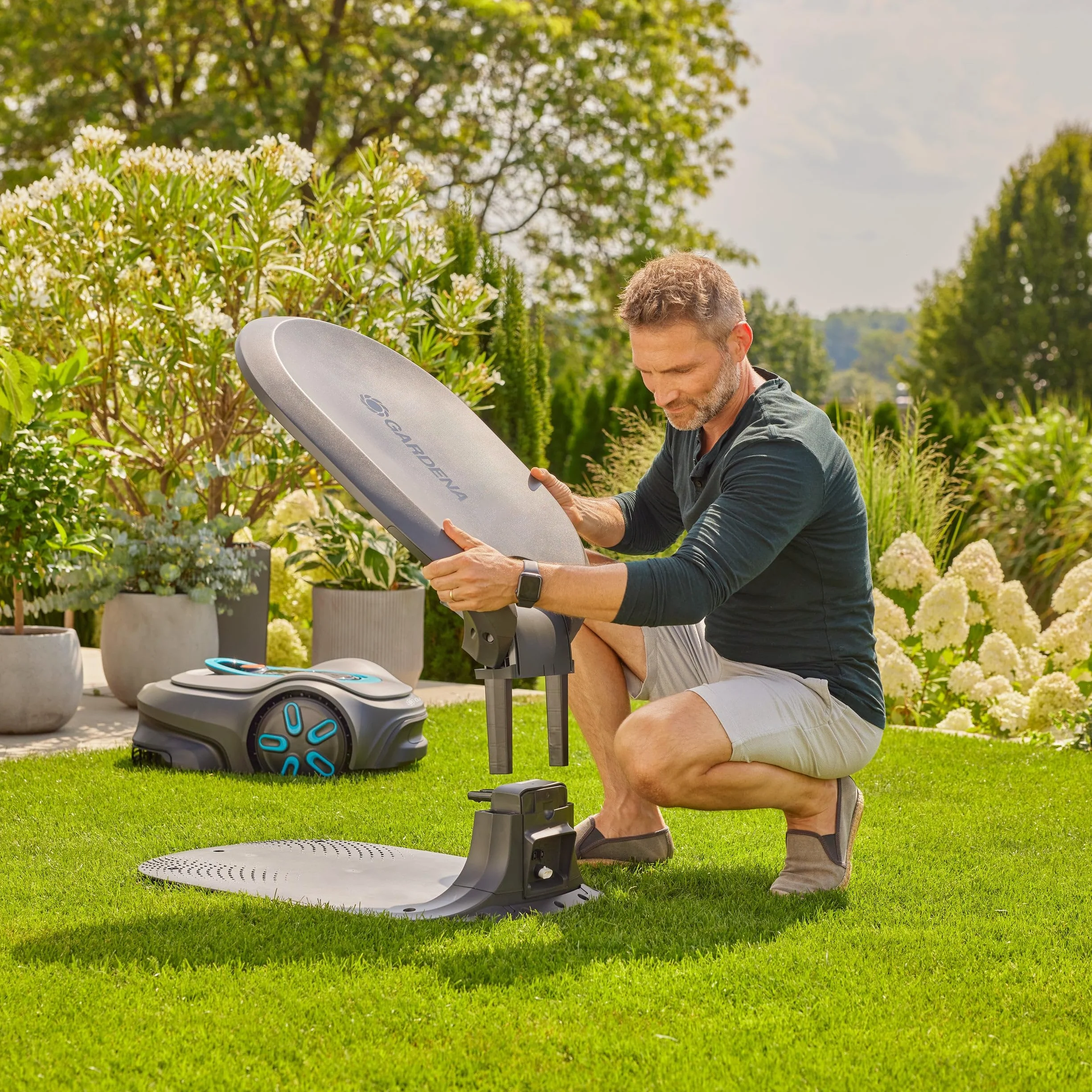 Gardena Automatyczna kosiarka garażowa kompatybilna z SILENO pro max ochrona przed warunkami atmosferycznymi (15025-20)
