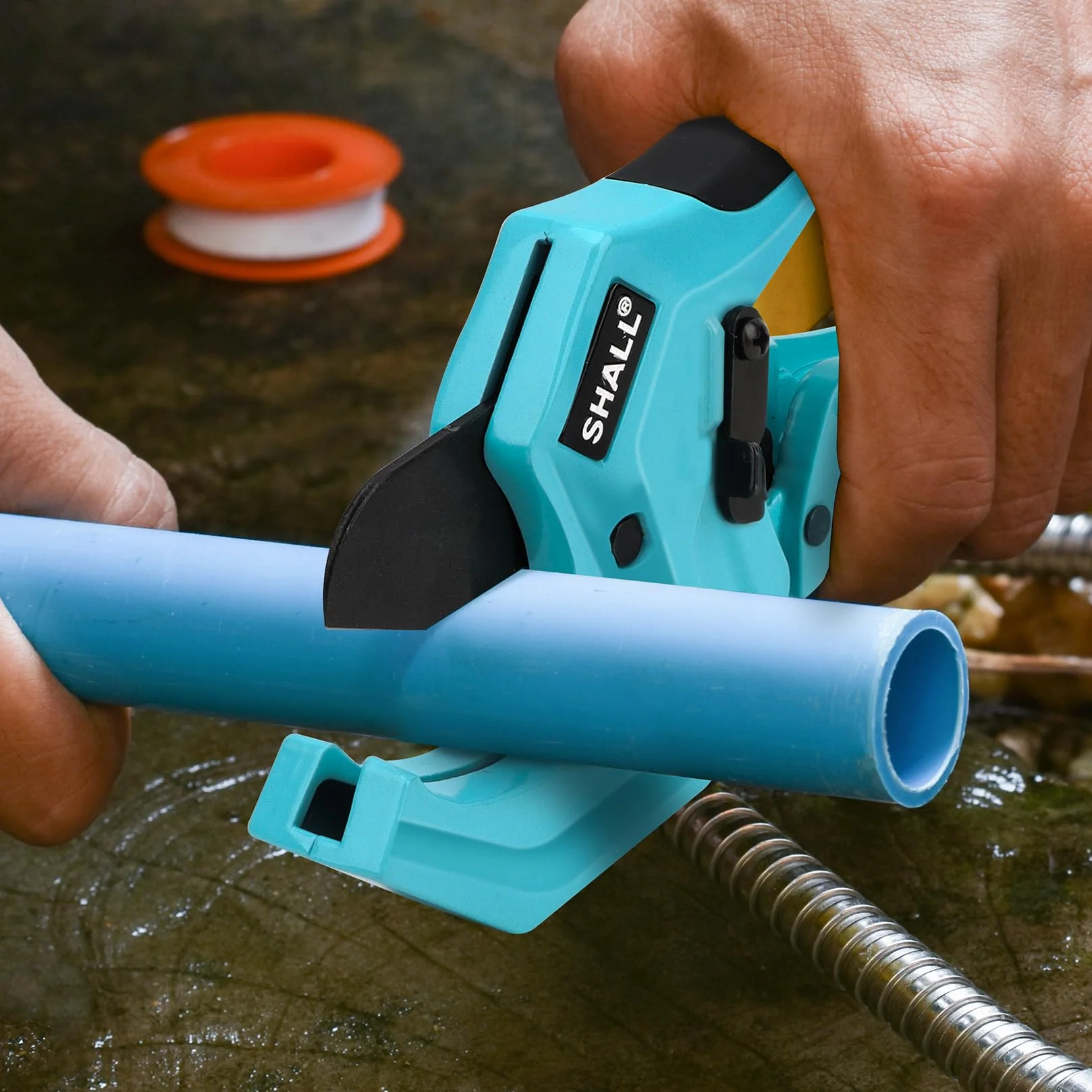 SHALL Obcinak do rur z PVC do 63 mm, wytrzymałe aluminiowe narzędzie do cięcia rur z grzechotką do PVC, PPR, PE, PEX, węży z tworzywa sztucznego i rur hydraulicznych, z wysokowydajnym ostrzem SK5