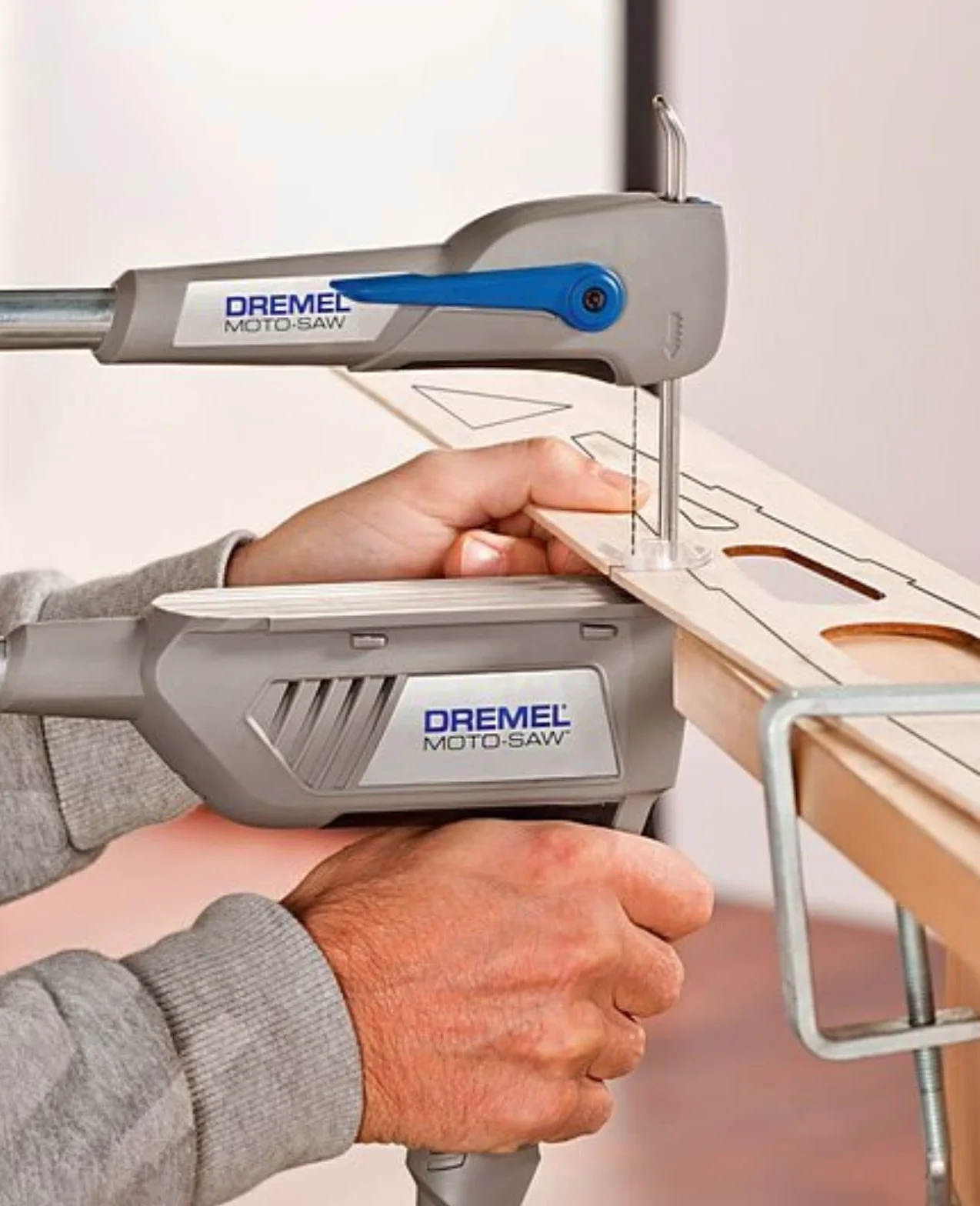 Dremel MS20 Moto-Saw wyrzynarka brzeszczotowa, kompaktowa piła i wyrzynarka „dwa w jednym” (70 W) z 1 przystawką i 5 brzeszczotami