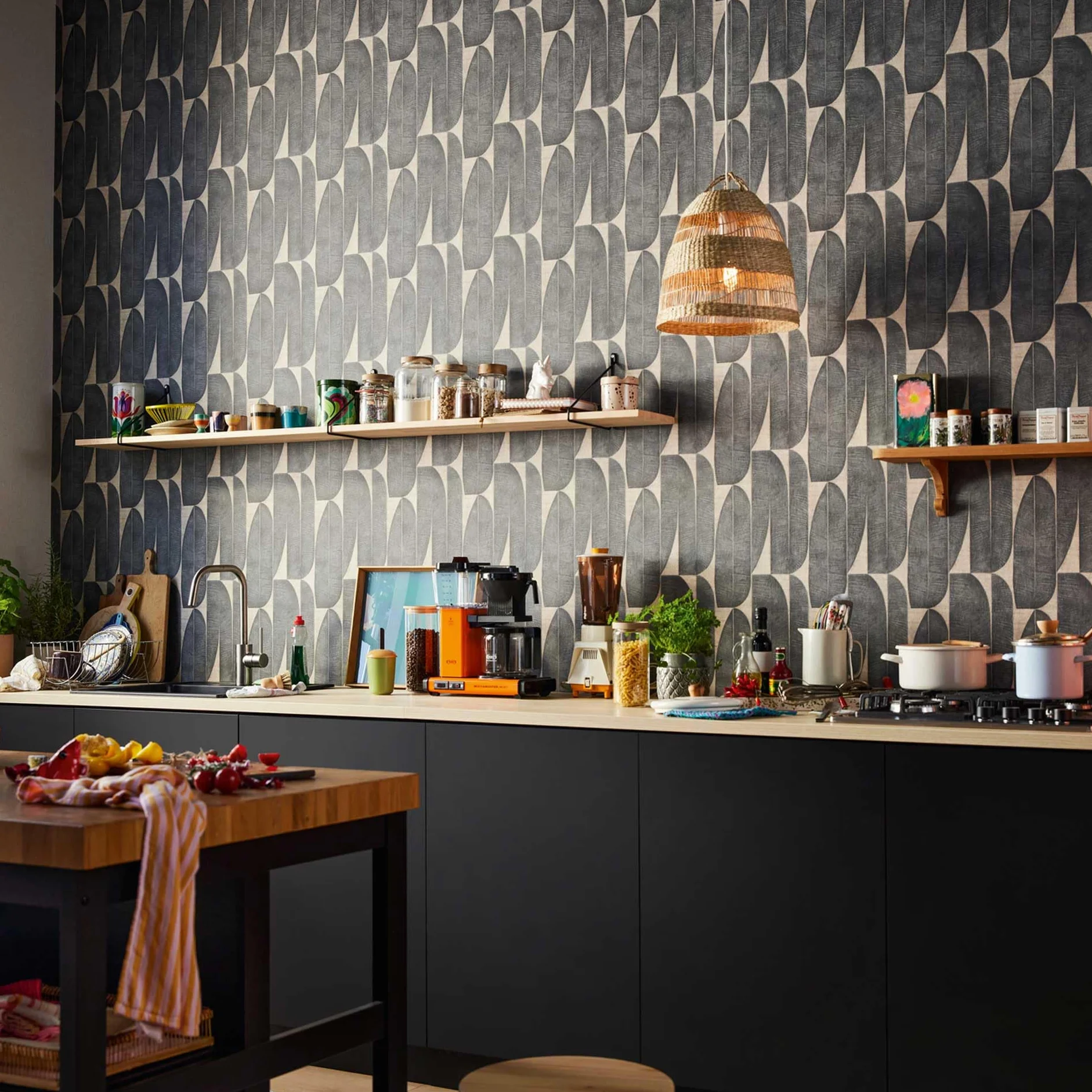 Livingwalls Tapeta 396583 z liściem banana w kolorze beżowym – wysokiej jakości designerska tapeta kwiatowa – matowa tapeta ścienna do różnych pomieszczeń – 10,05 m x 0,53 m – Made in Germany