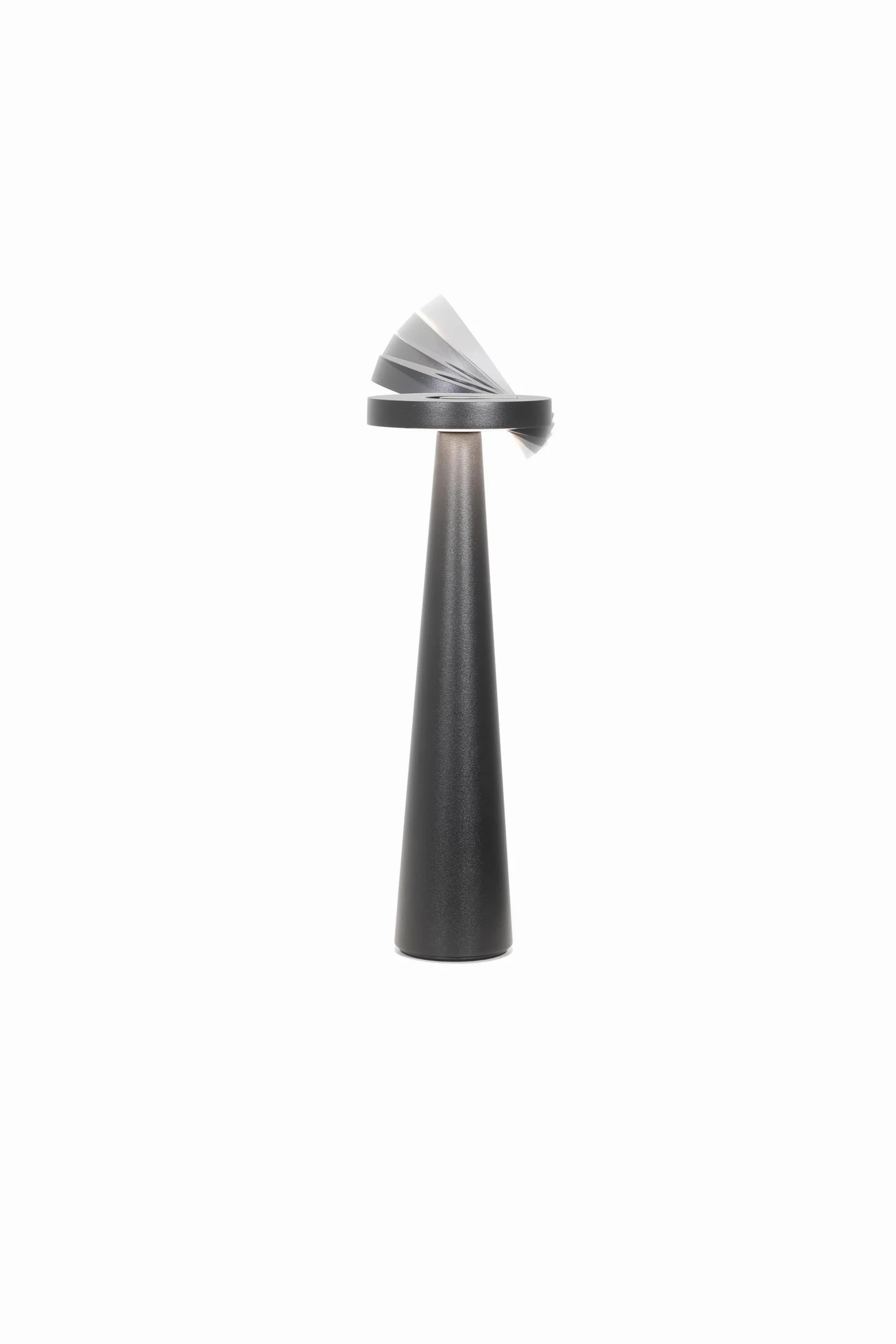 Zafferano, Lampa Angelina, Akumulatorowa Bezprzewodowa Lampa Stołowa ze Sterowaniem Dotykowym z Regulowaną Głowicą, Odpowiednia Do Wnętrz, Ściemniacz, 2200-3000 K, Wysokość 26 cm, Kolor Czarny