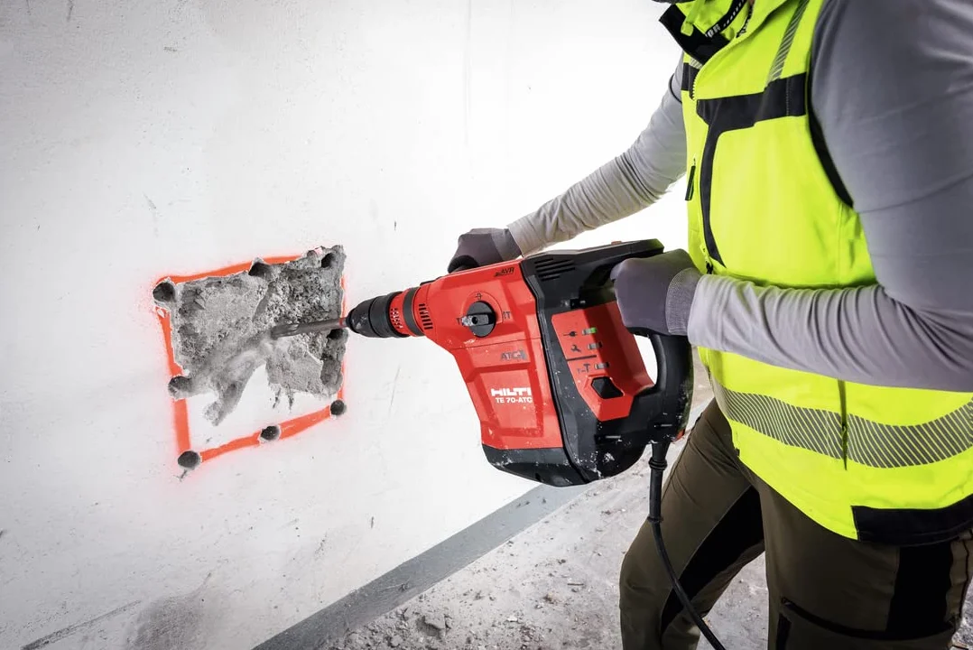 Hilti TE-YX SM/FM 36 zestaw dłut (2 spiczaste, 2 wąskie, płaskie) SDS-max (TE-Y) samoostrzące się bity do rozbiórki betonu i muru, wymiary: długość 360 mm (2241997)