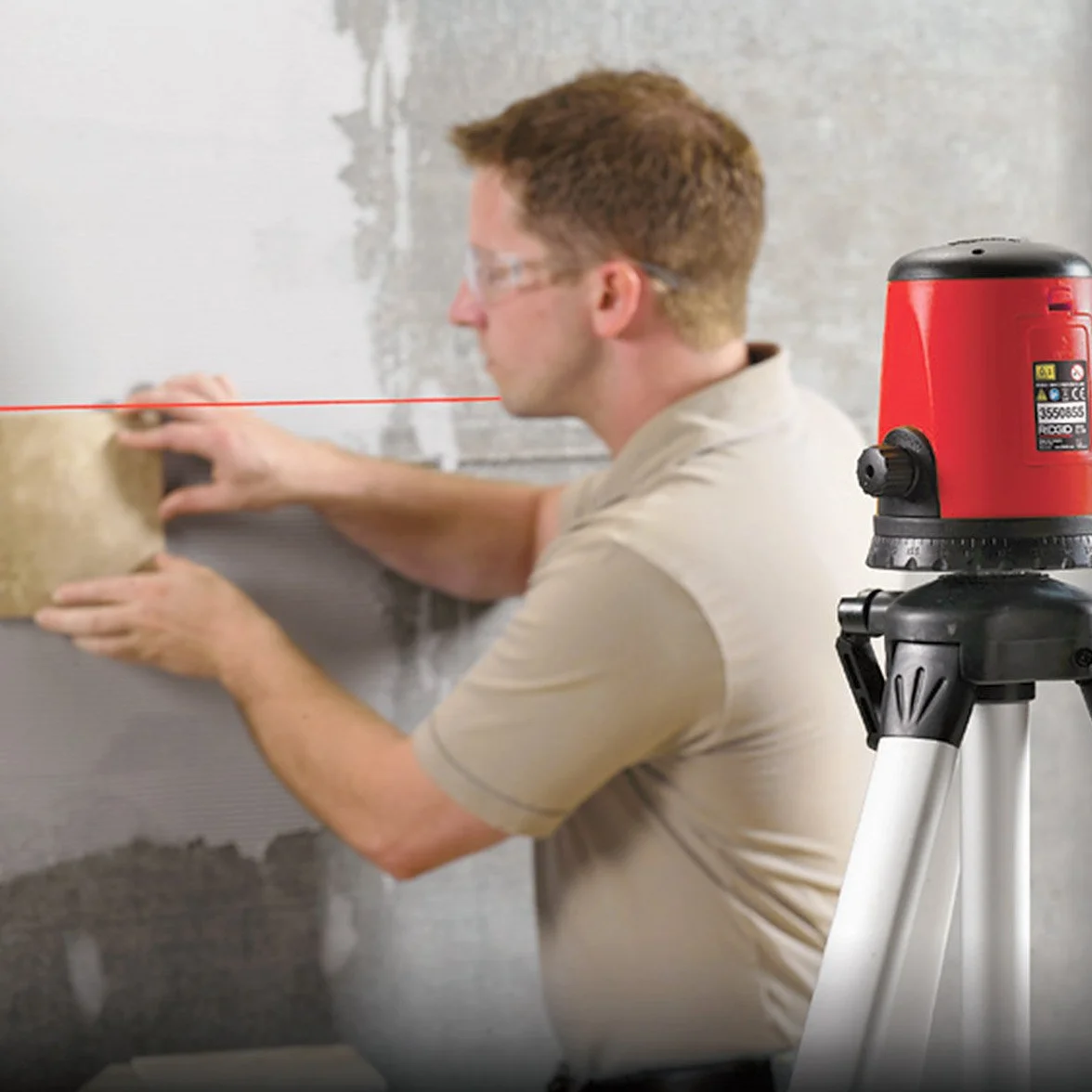 RIDGID 38758 Micro CL-100 samopoziomujący zestaw poziomej i pionowej poziomicy laserowej z 30-metrowym zasięgiem wewnętrznym
