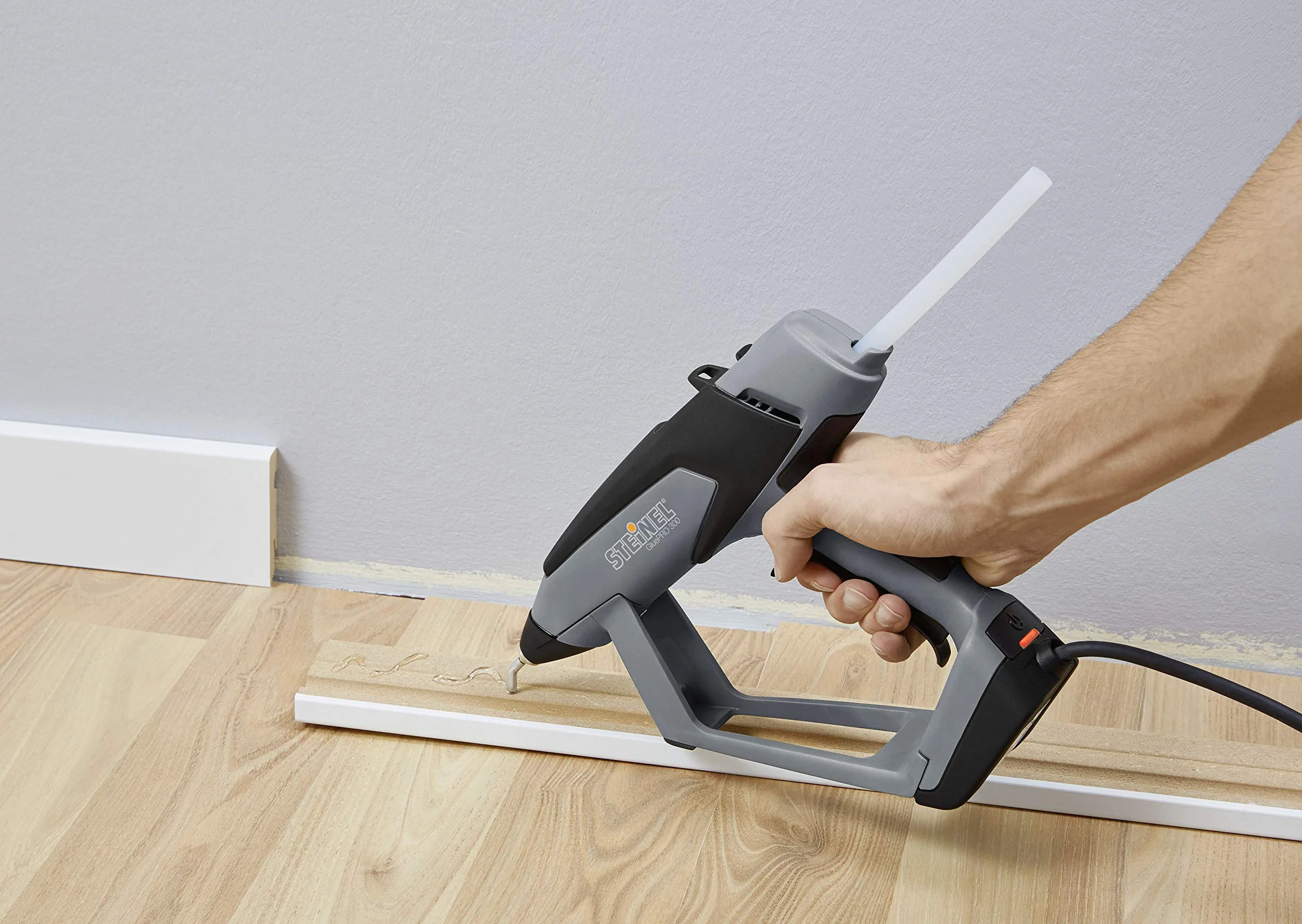 Steinel Profesjonalny pistolet do klejenia GluePRO 300 w etui, pistolet do klejenia na gorąco ze stojakiem, regulowana ilość kleju, wymienna dysza, 90 W, bez wyświetlacza