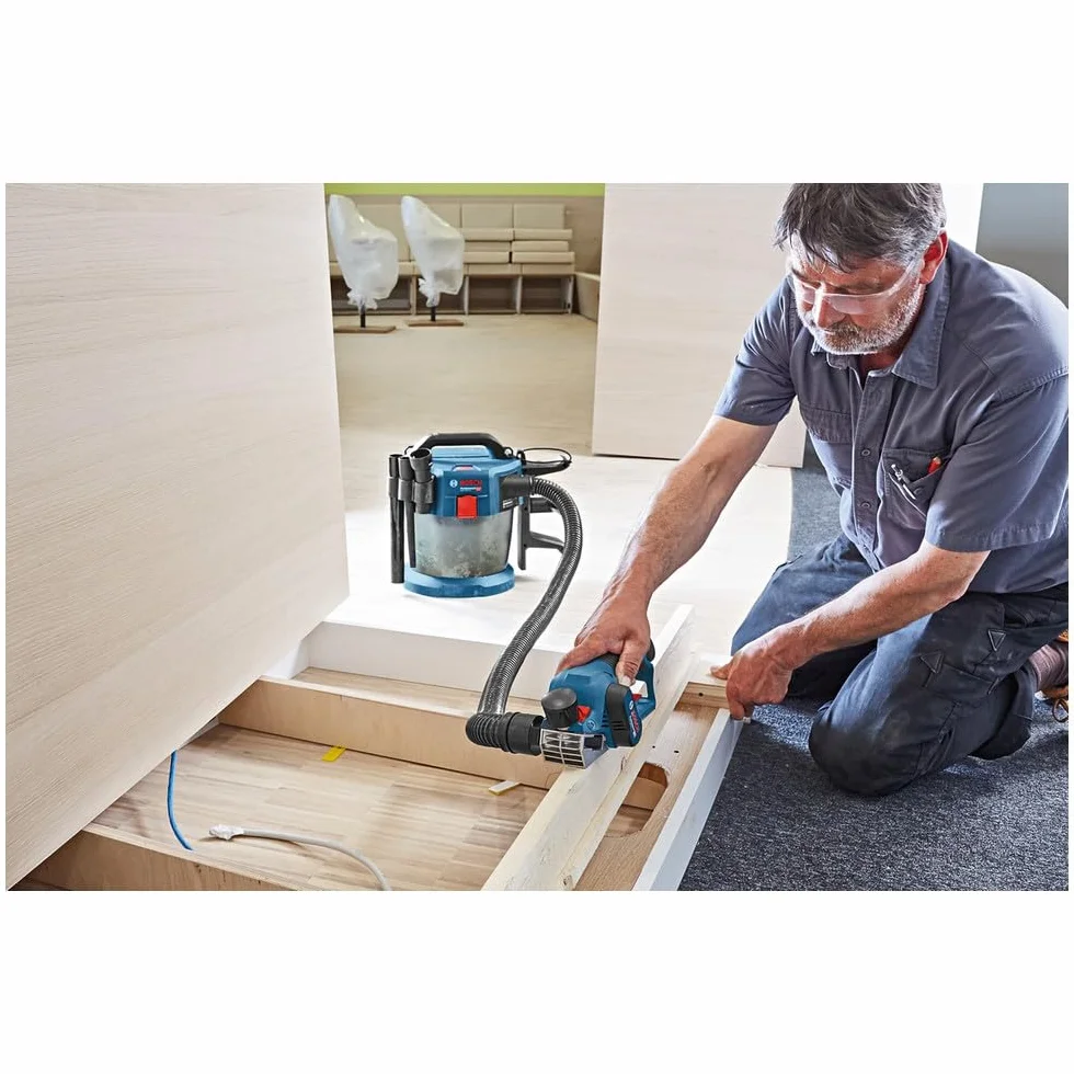 Bosch Professional GHO 12V-20 akumulatorowy strug 12V 56 mm 2 akumulatory GBA 12V 3.0Ah ładowarka L-BOXX