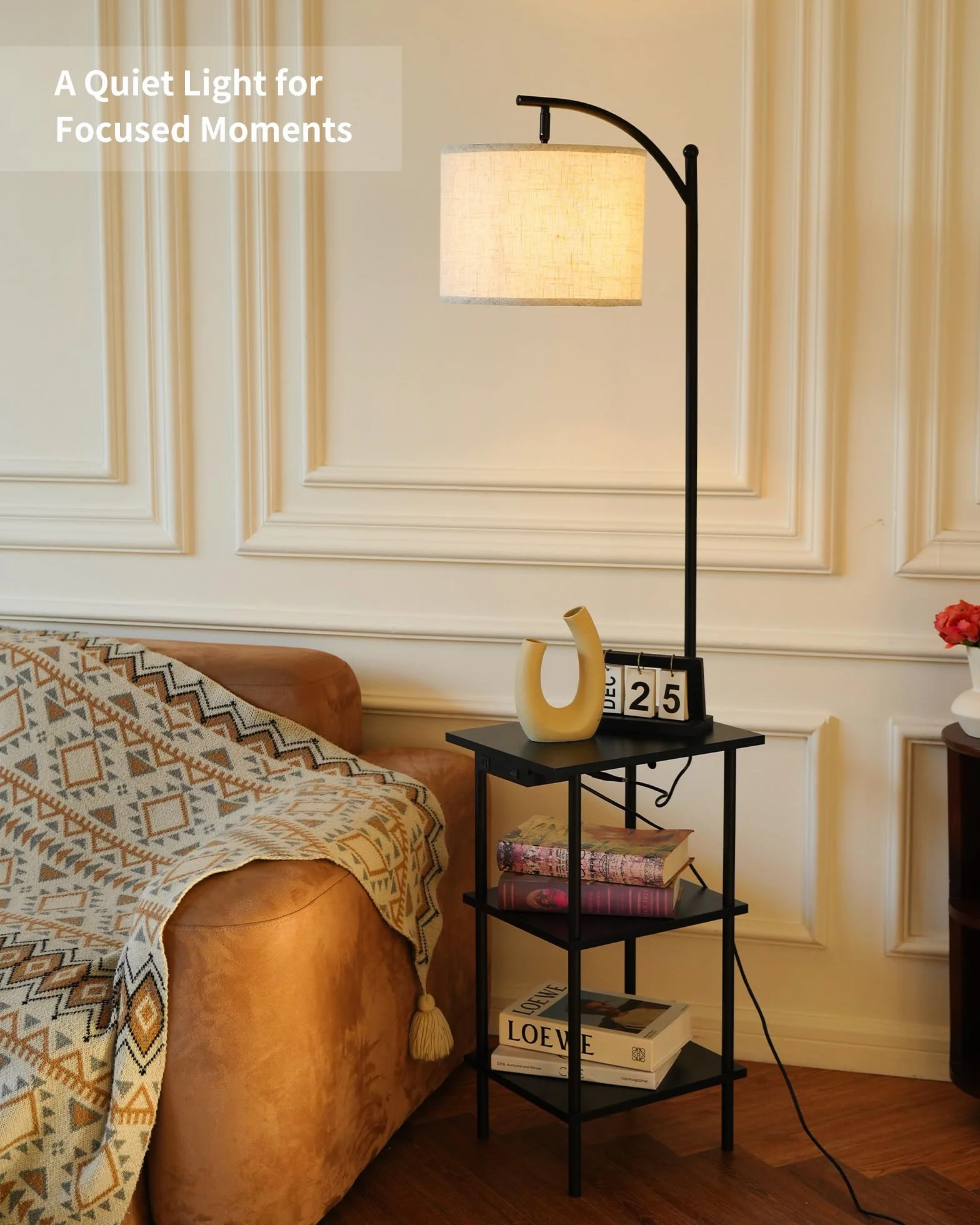 Lampa podłogowa z 3-poziomową półką, porty ładowania USB typu C do salonu, sypialni i biura, bez żarówki