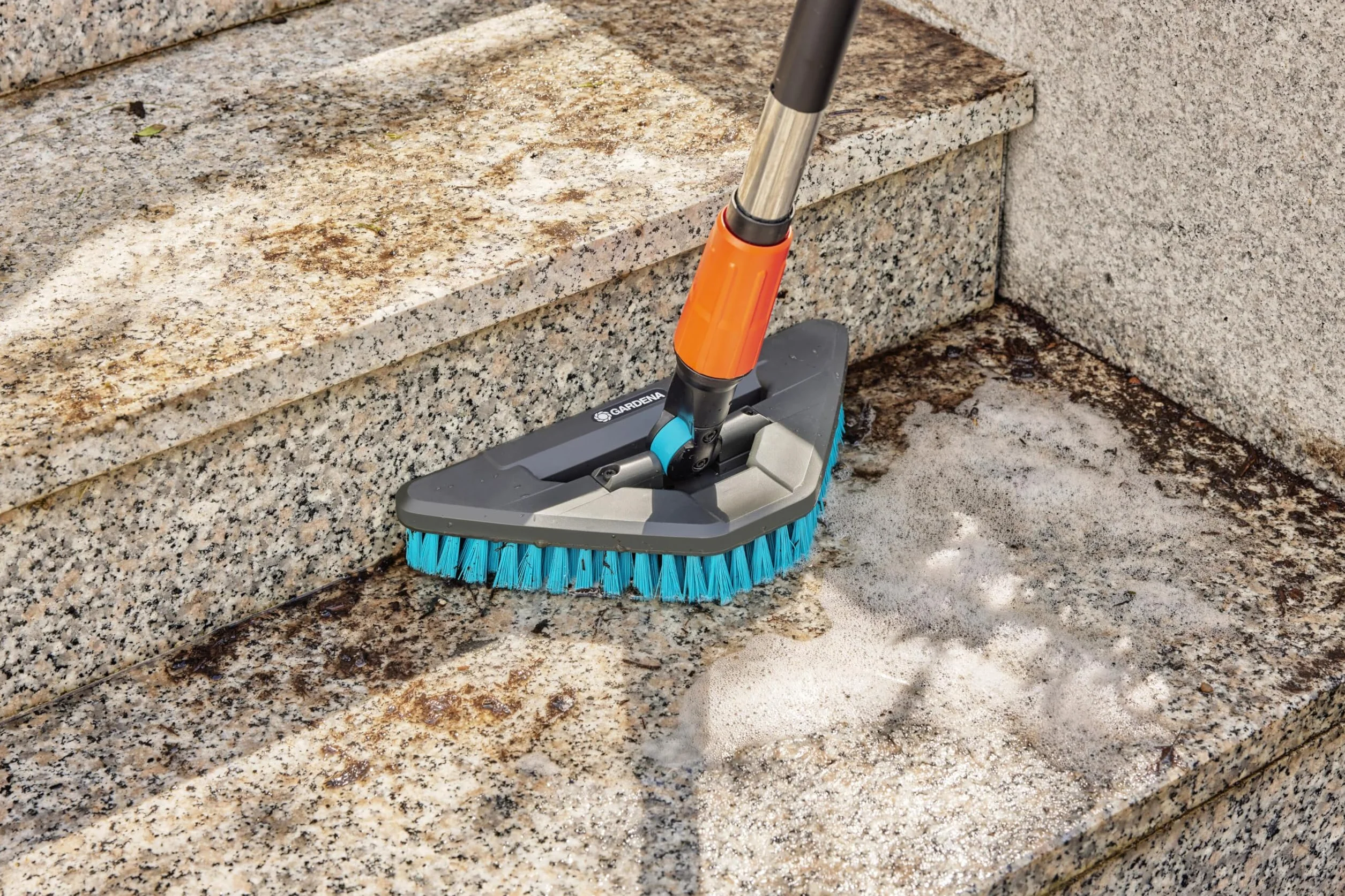 Gardena Szczotka Cleansystem hard flex trójkątna twarde włosie 18814-20