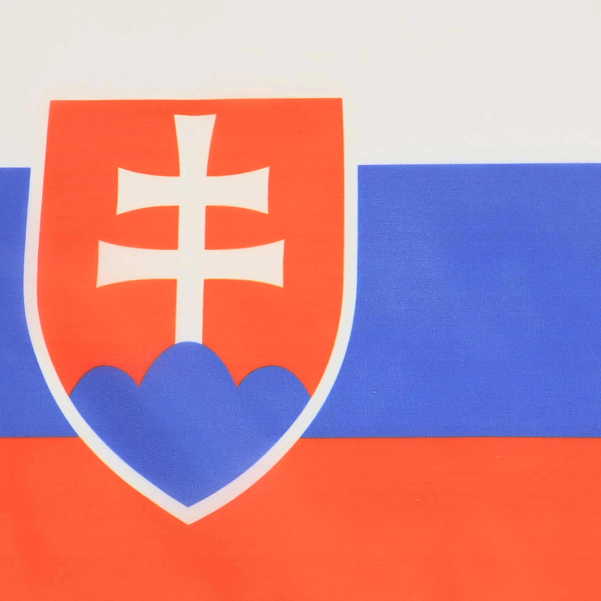 Drapeau Slovaquie en Polyester 100D 45cm x 30cm avec Cordelettes