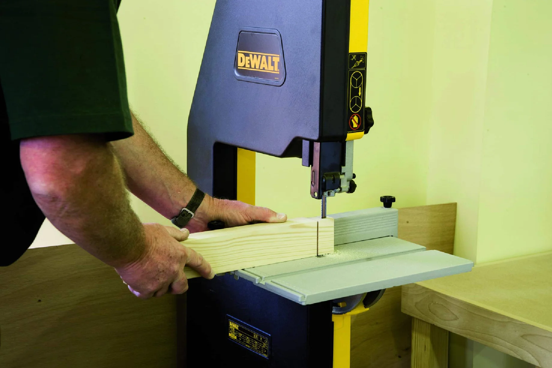 Dewalt Brzeszczoty do piły taśmowej do DW 738/DW 739 (długość: 2095 mm, szerokość: 6 mm, grubość: 0,6 mm, podziałka zębów: 3,2 mm) DT8483-QZ
