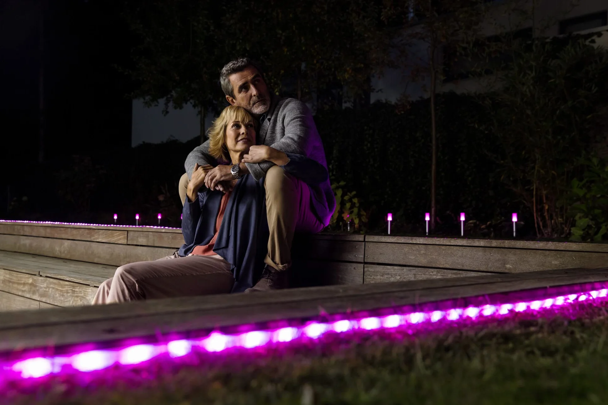 OSRAM Elastyczne paski LED SMART+ Zigbee do użytku zewnętrznego z RGBW, ściemnialne, w przezroczystym silikonie, ochrona IP65, na taras i balkon