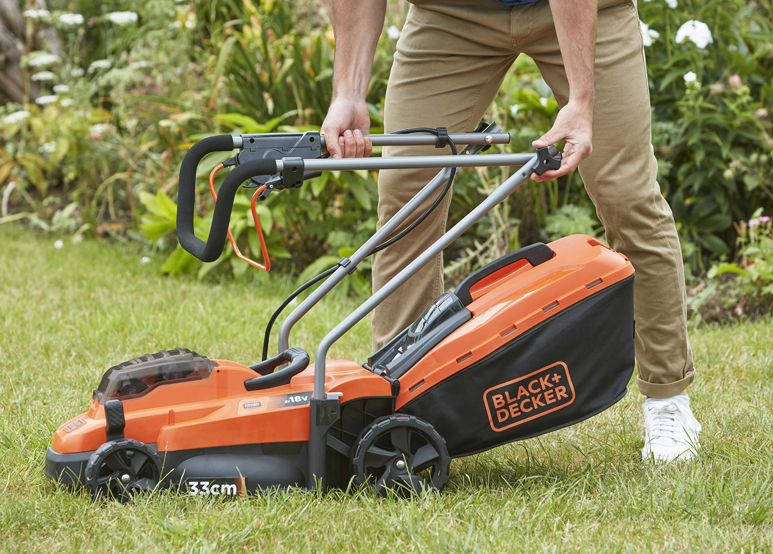 BLACK+DECKER Kosiarka akumulatorowa 18 V BCMW3318N-XJ pomarańczowy czarny
