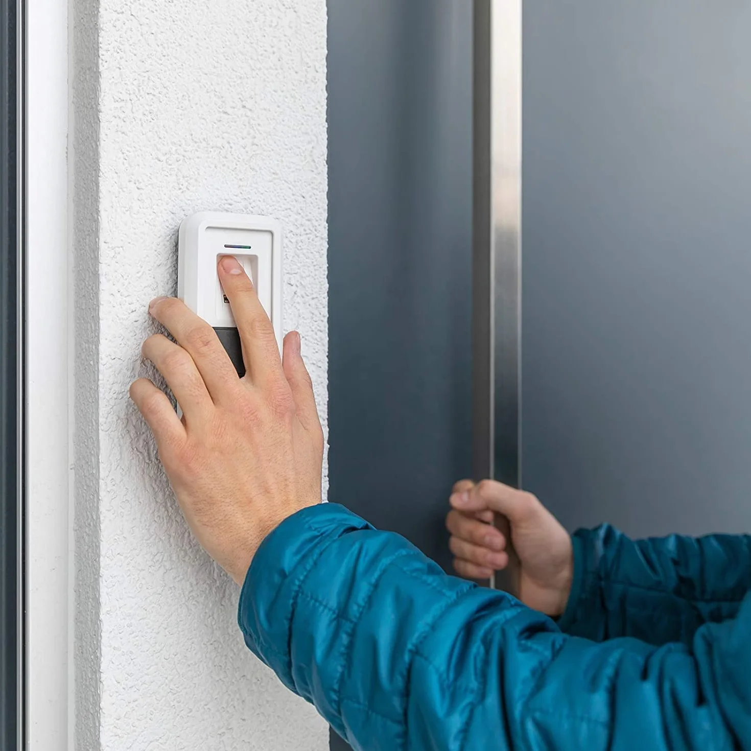 ABUS HomeTec Pro Bluetooth® skaner palców CFS3100 - do otwierania drzwi wejściowych - z dachem - do napędu zamka drzwi HomeTec Pro Bluetooth® CFA3100 - srebrny