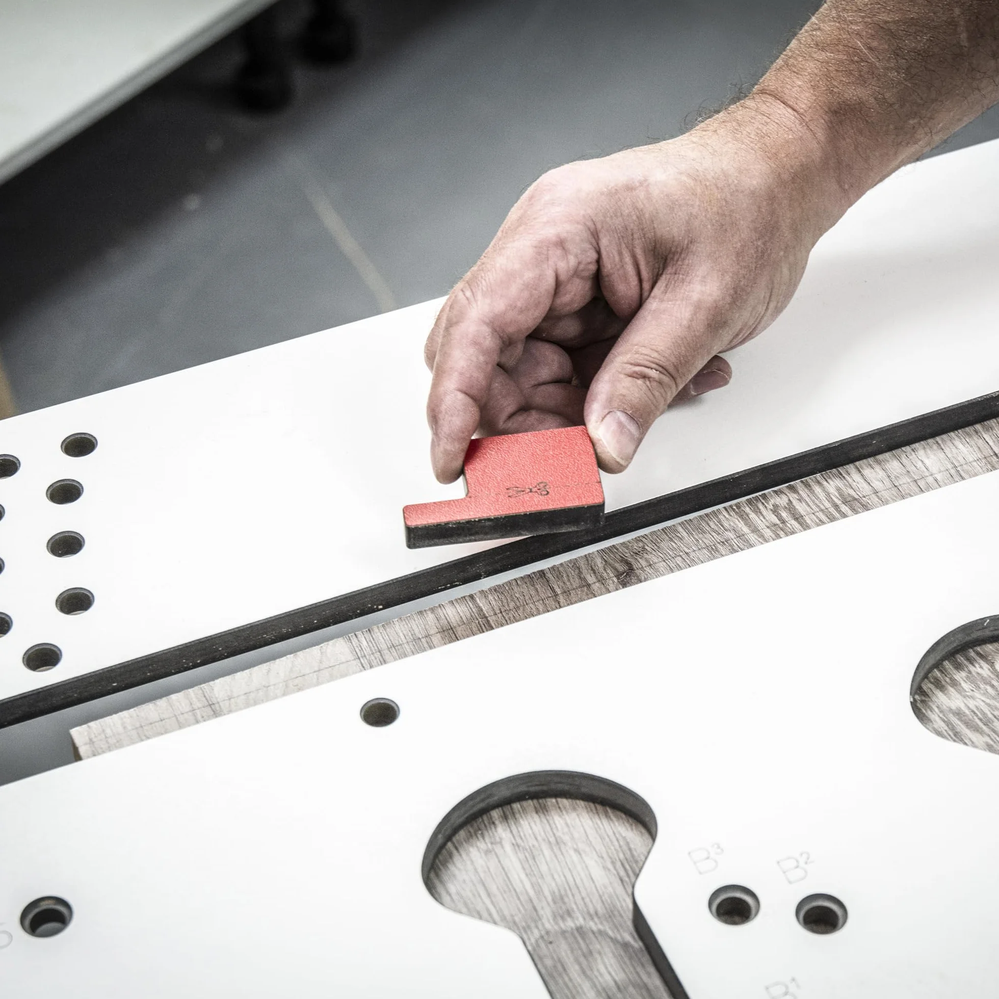 Trend Professional Szablon do Blatów Kuchennych z Wielu Materiałów do Połączeń na Zakładkę, Do Blatów do 950mm, Technologia Wyrównania Krawędzi Przedniej, KWJ950/PRO