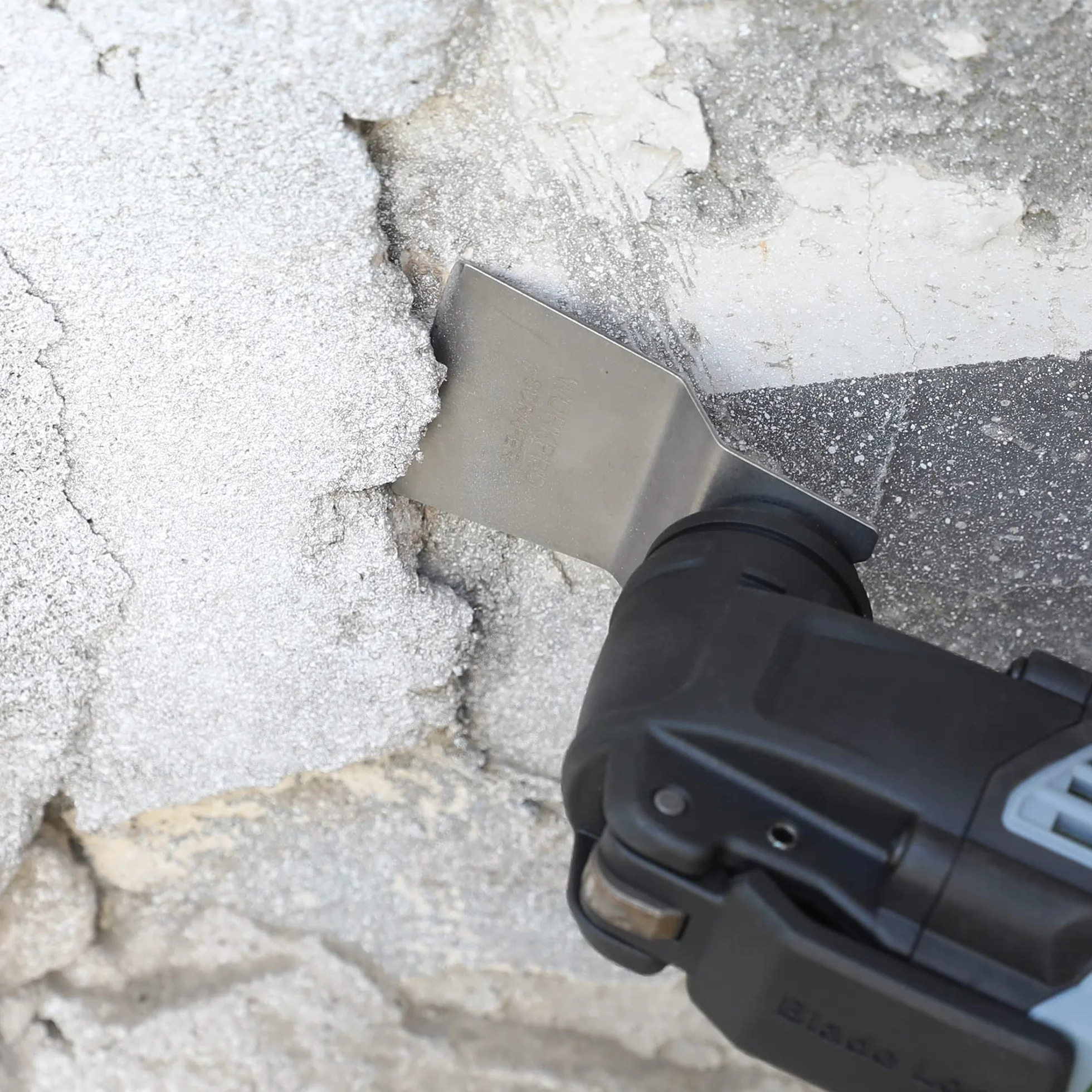 WORKPRO Wielofunkcyjne narzędzie oscylacyjne 300W, 7 regulowanych prędkości, z 17 akcesoriami, kąt oscylacji 3°, mechanizm szybkiej wymiany ostrza do piłowania, skrobania, kształtowania, polerowania