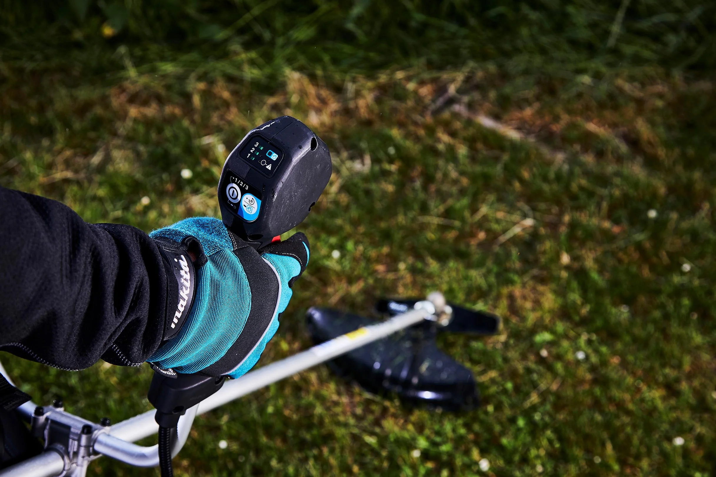 Makita DUR369AZX6 podkaszarka akumulatorowa 2 x 18 V dwuręczny uchwyt