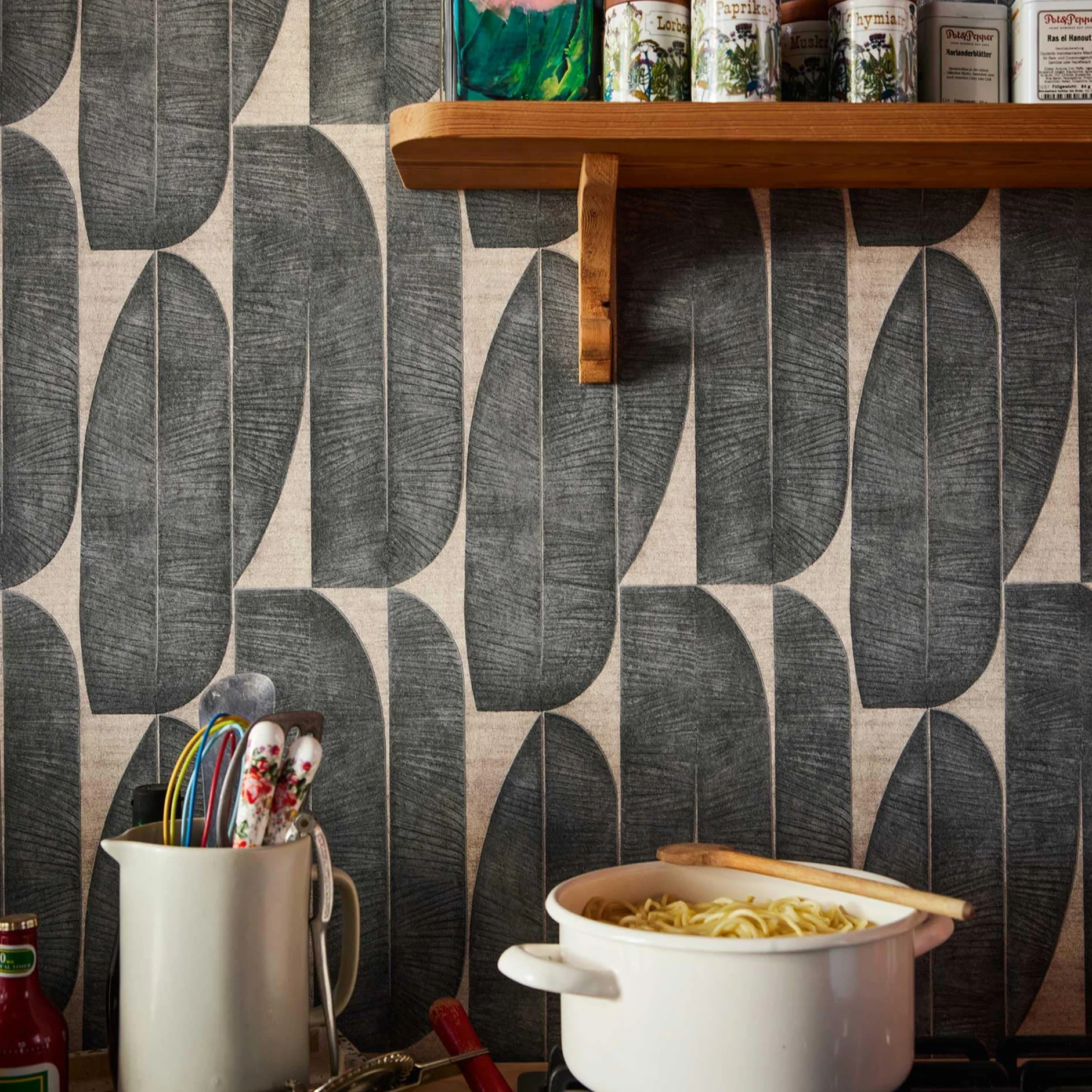 Livingwalls Tapeta 396583 z liściem banana w kolorze beżowym – wysokiej jakości designerska tapeta kwiatowa – matowa tapeta ścienna do różnych pomieszczeń – 10,05 m x 0,53 m – Made in Germany
