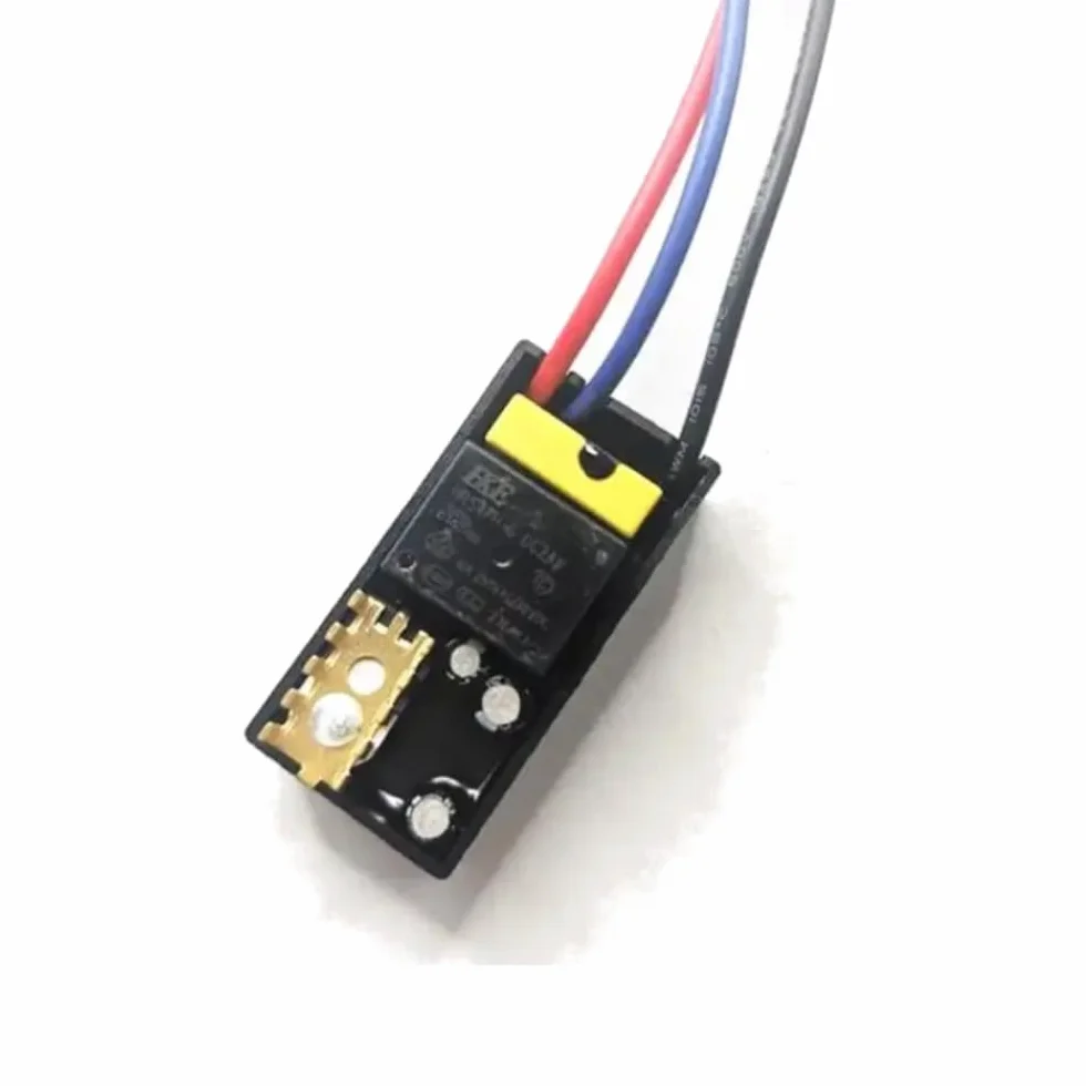 Trade-Shop XS-12HJ rezystor rozruchowy/łagodny start/miękki start kompatybilny z Black & Decker BT1400-B3 / w zestawie 3 kable, 12 A/16 A/20 A 250 V, pyłoszczelny