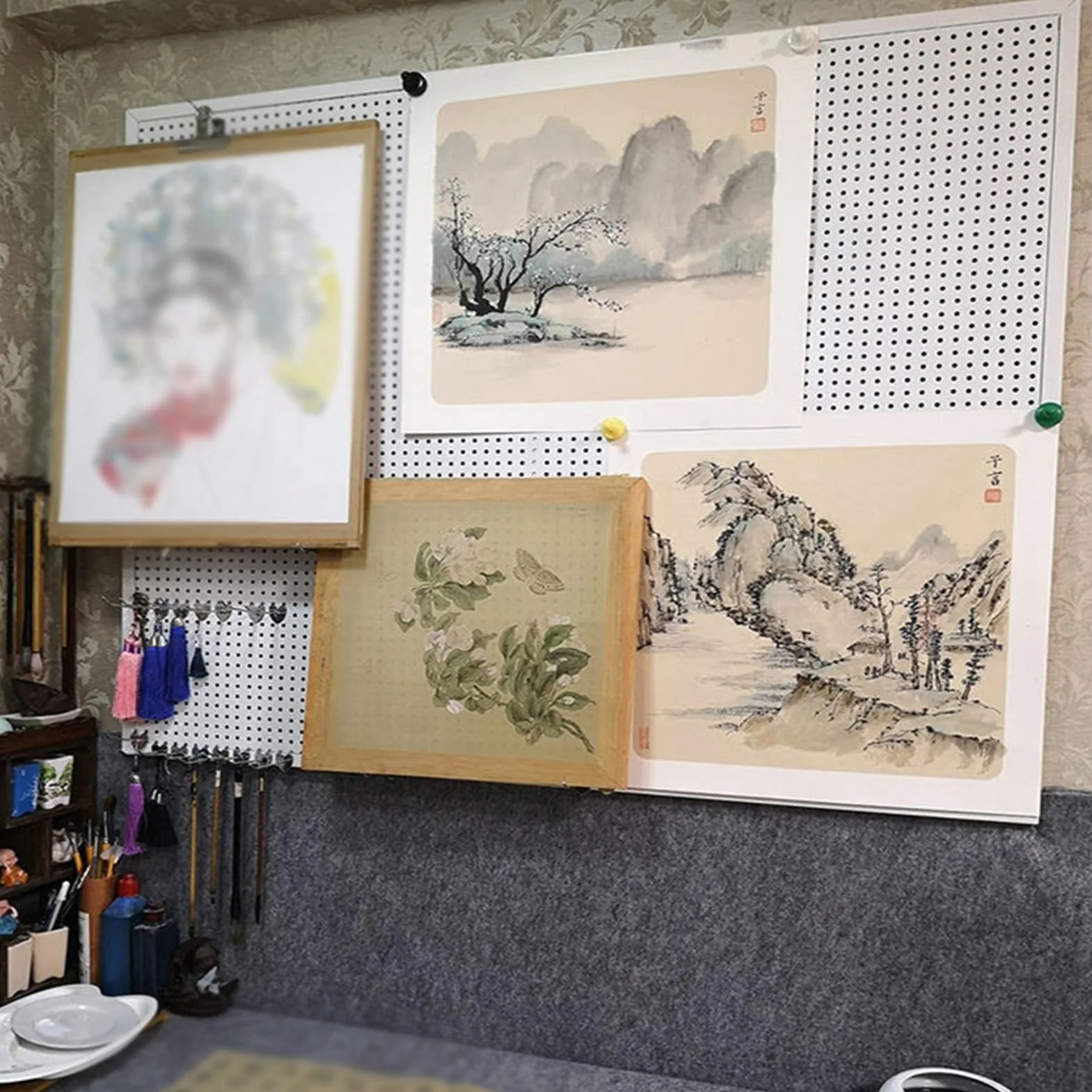 Czarny zestaw do przechowywania na ścianie, 81 x 150 cm, metalowy stojak na narzędzia do majsterkowania i domowego biura z pojemnikami dla efektywnego zarządzania przestrzenią i redukcji bałaganu