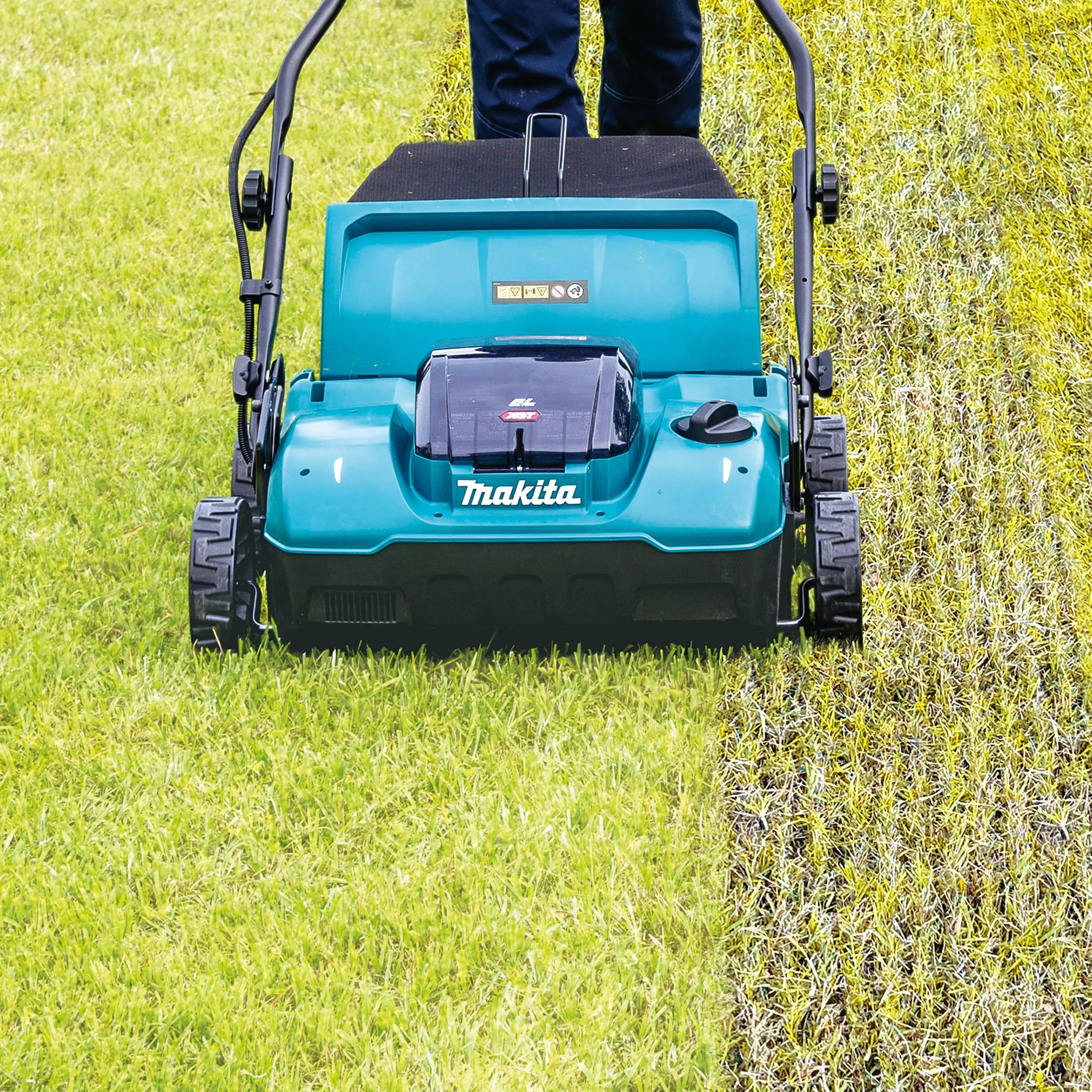 Makita UV001GZ wertykulator akumulatorowy 40 V maks. (bez akumulatora lub ładowarki)