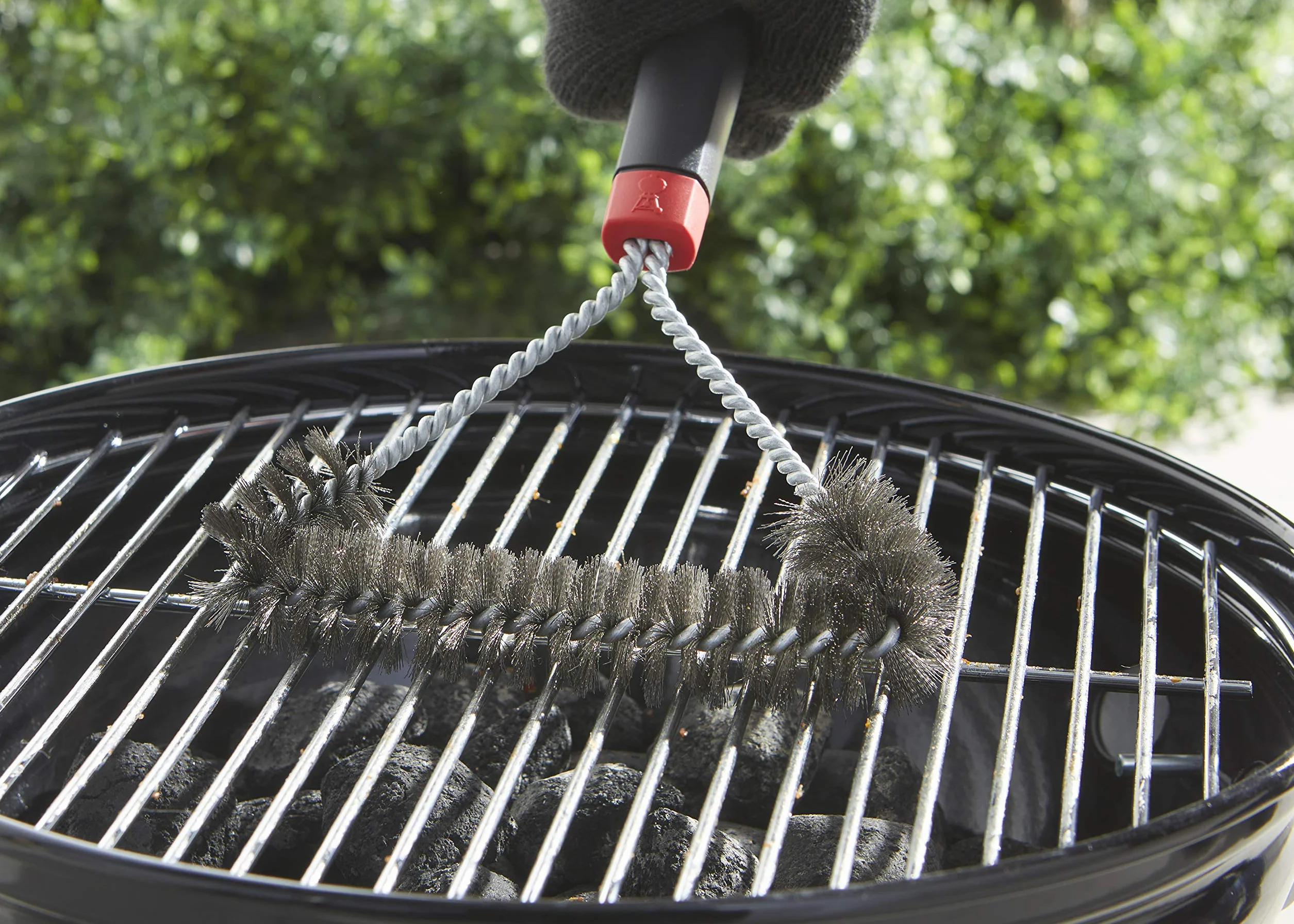 Weber Zestaw Czyszczenia Grili Emaliowanych 3 Szczotki Środek Spray Antyprzywierający Ścierka Mikrofibrowa Skrobaczka 2 Gąbki