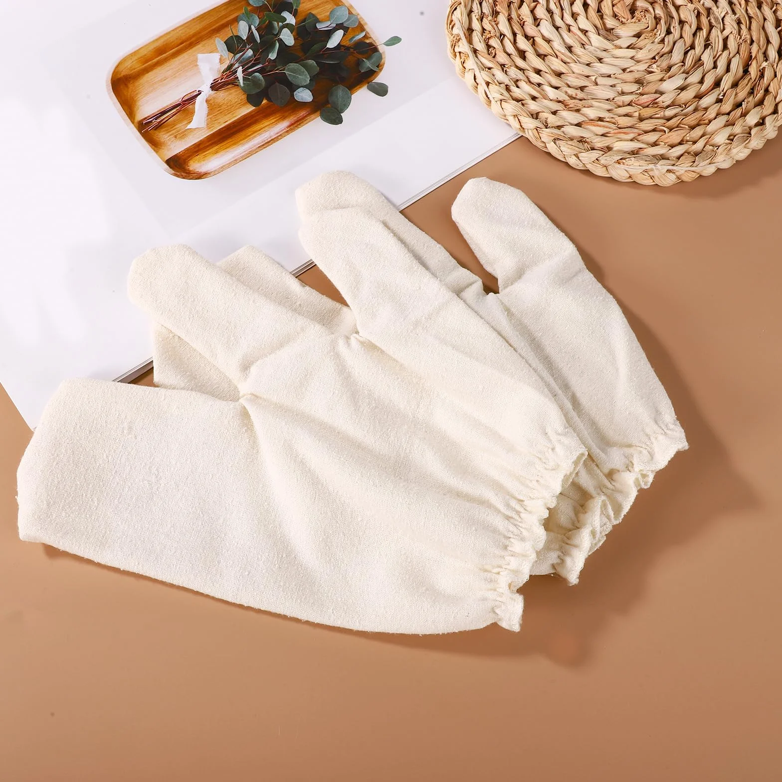 Lyreh Surowe Jedwabne Rękawiczki, Garshana Ayurvedic Massage Gloves z Elastycznymi Opaskami na Nadgarstki do Peelingu Ciała i Szczotkowania na Sucho Wielokrotnego Użytku Przyjazne Skóry (Beżowe)