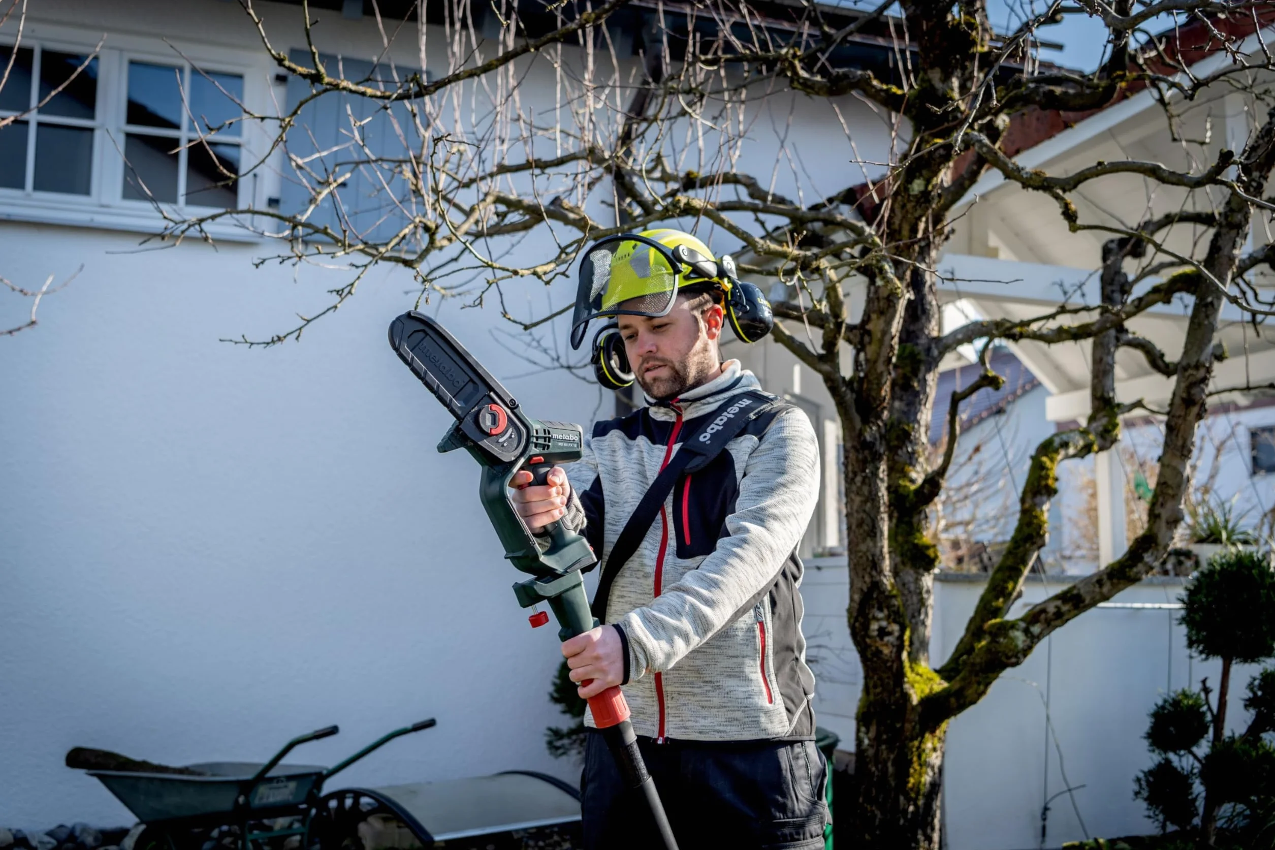 metabo Drążek teleskopowy MS – do pilarki akumulatorowej MS 18 LTX 15, wysuwany 120-180 cm, ultralekki, z paskiem na ramię, ergonomiczny uchwyt – idealny do pielęgnacji drzew i trudno dostępnych