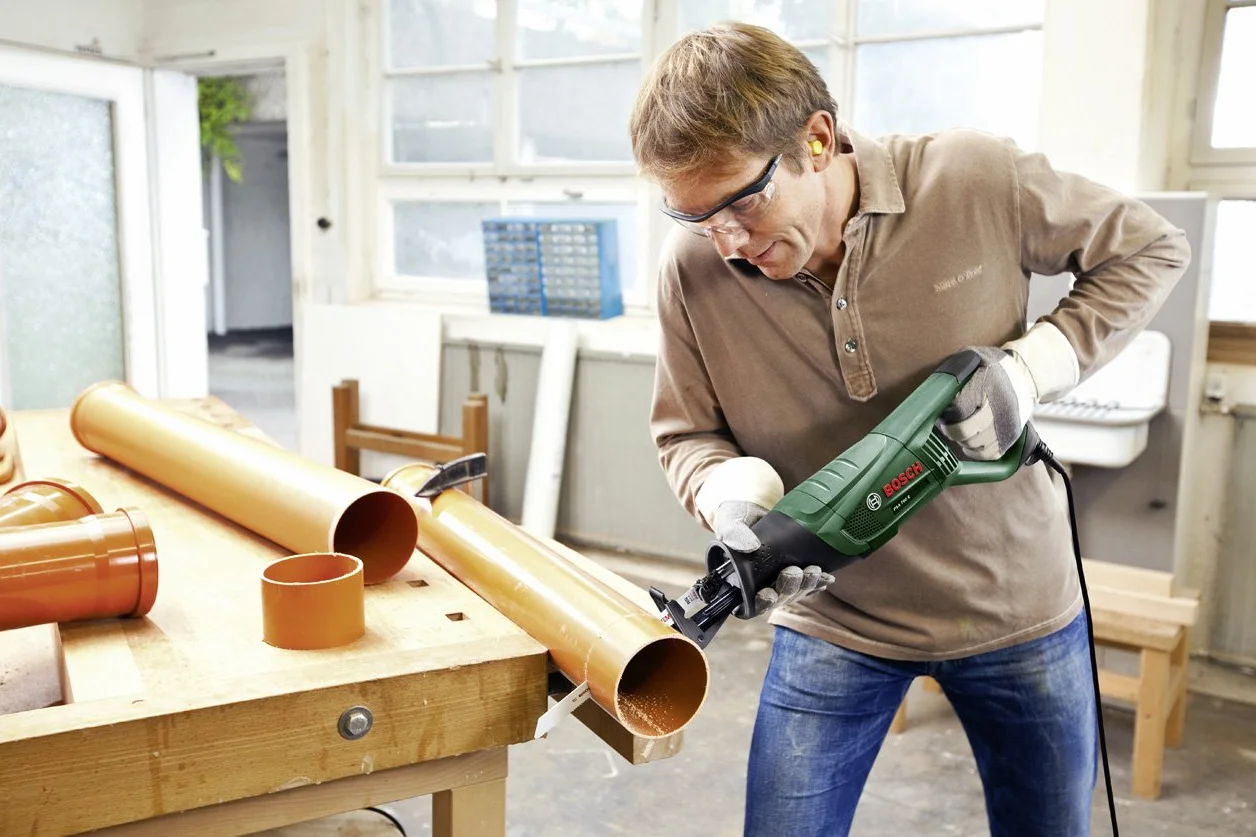 Bosch PSA 700 E piła szablasta (710 W, w kartonie)