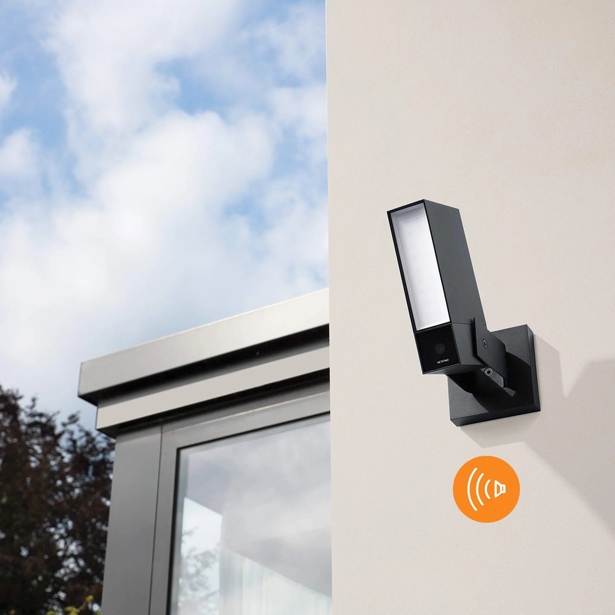 Netatmo Monitorująca Inteligentna Kamera Zewnętrzna z Alarmem 105 dB Netatmo, WiFi, Wbudowane oświetlenie, Wykrywanie ruchu, Noktowizja, Bez abonamentu, NOC-S-EC