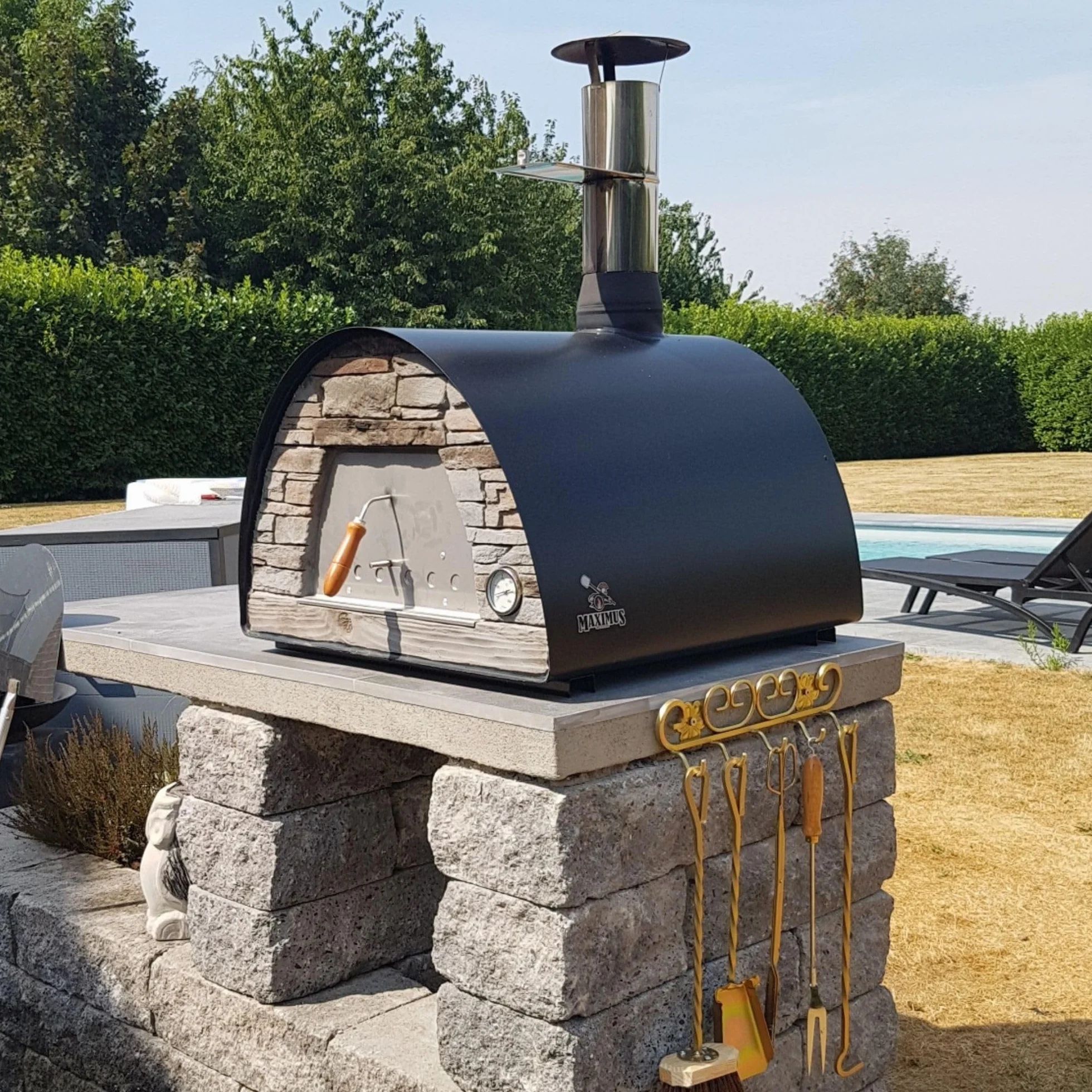 Maximus Arena Czarny piec drewniany 70cm - Przenośny piec do pizzy na drewno