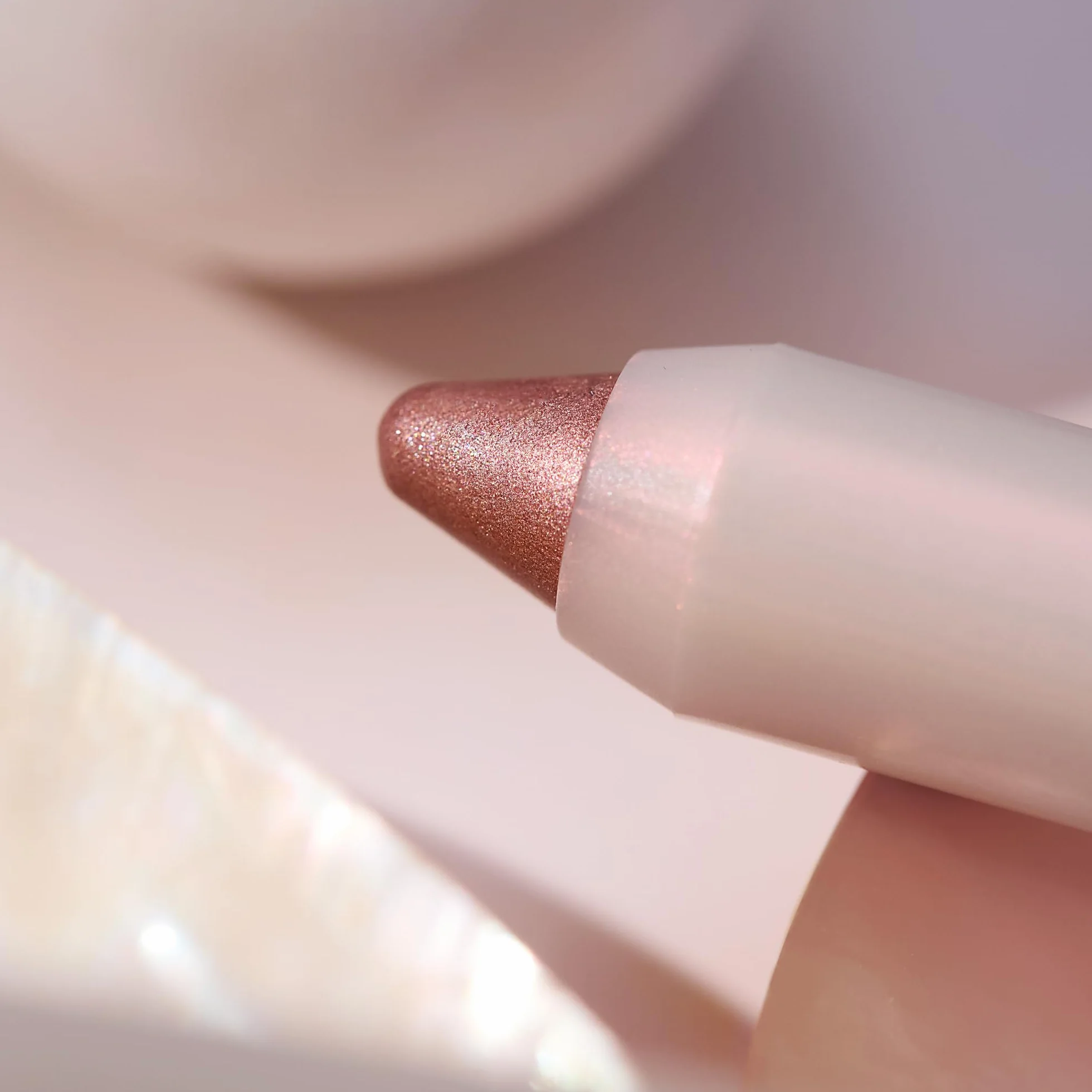 Catrice PEARLFECTION Eyeshadow Stick C02