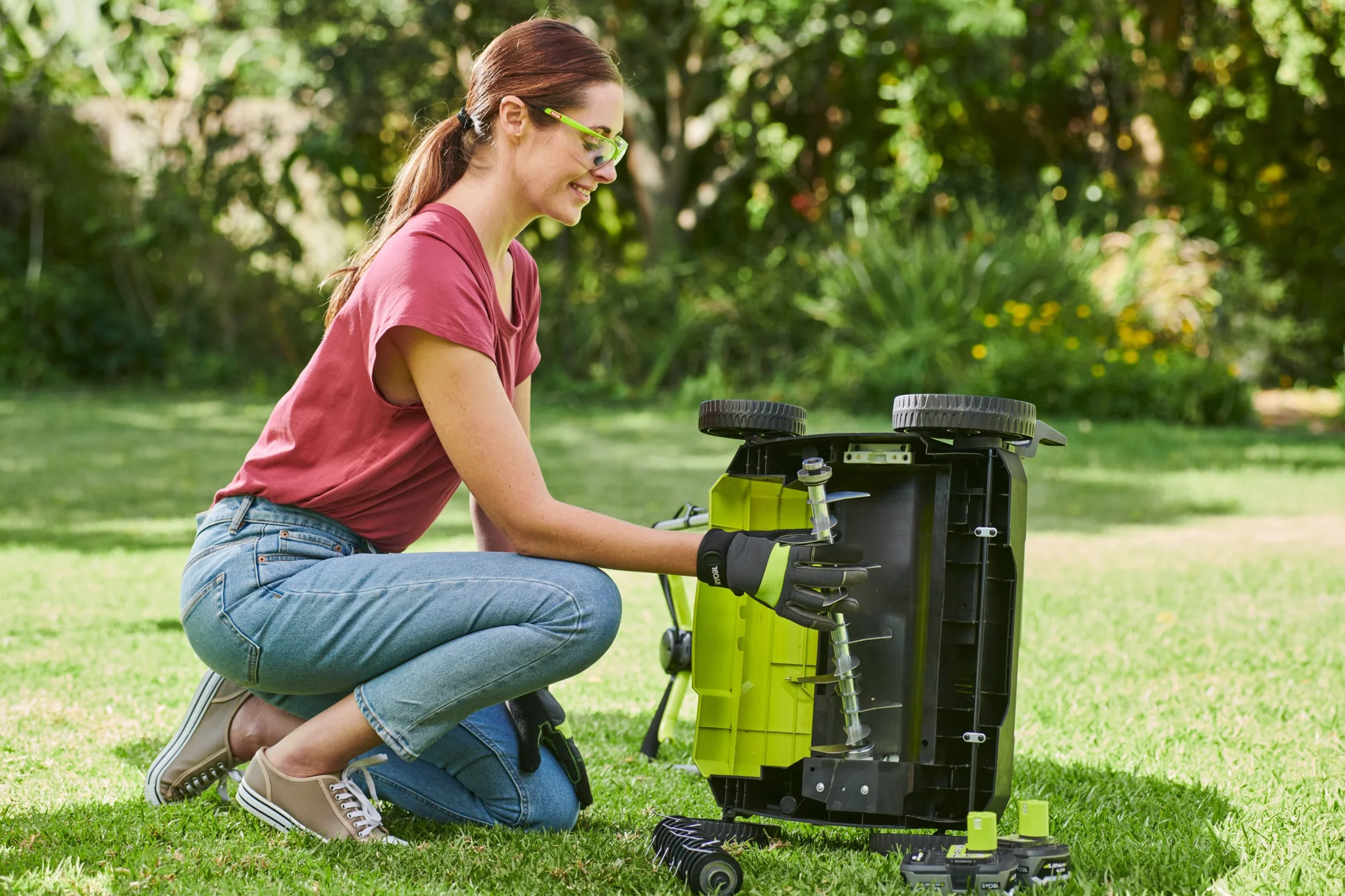 Ryobi RY18SFX35A-240 Wertykulator Akumulatorowy 18V z 2 Akumulatorami i Ładowarką