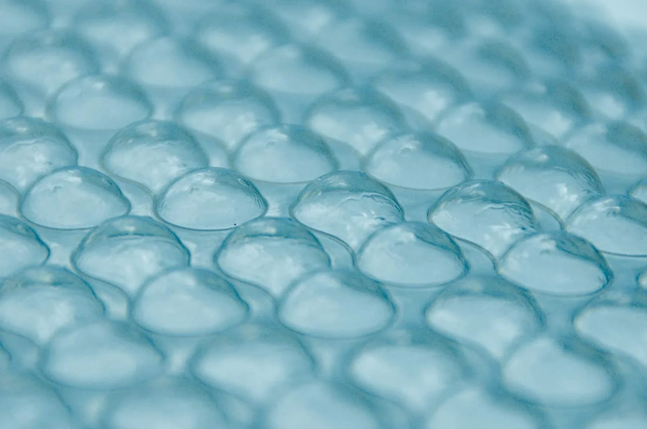 poolomio® Geobubble plandeka solarna okrągła Ø 500 cm, plandeka basenowa w celu podwyższenia temperatury wody, zmniejsza zużycie energii i substancji chemicznych, zmniejsza parowanie wody o 98%