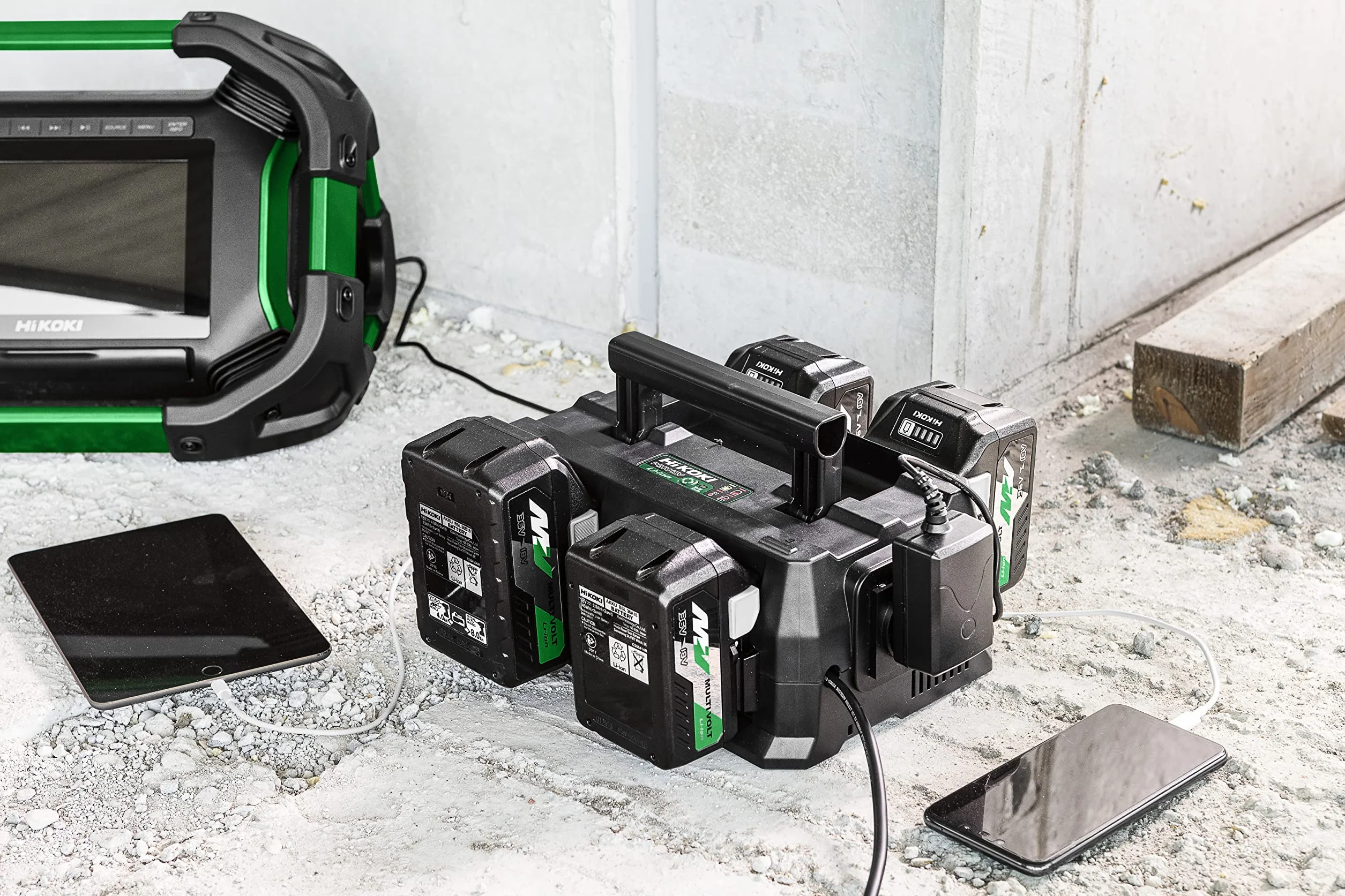 HiKOKI Multi Port Ladegerät UC18YTSL (4-fach Schnellladegerät für 14,4V / 18V und MULTI VOLT Akkus, LED Anzeige)