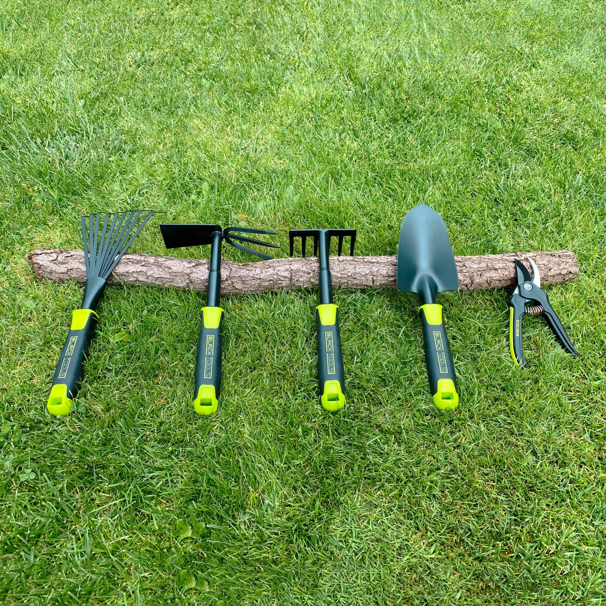 BLACK TOOLS® Garden motyka kombi | do spulchniania i pielenia | antypoślizgowy uchwyt | ochrona przed korozją | długość 30 cm | do ogrodu, donicy, skrzynek balkonowych, grządek