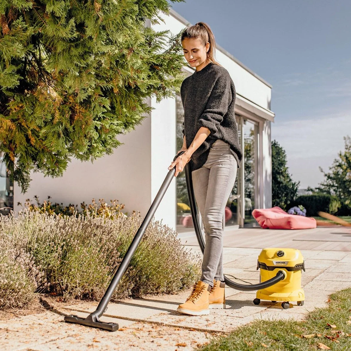 Kärcher Odkurzacz na Mokro/Sucho WD 2 Plus V-12/4/18/C, w tym filtr kartridżowy, worek filtracyjny z włókniny, 1000 W, zbiornik z tworzywa sztucznego: 12 l, wąż ssący: 1,8 m, funkcja wydmuchu, ssawki