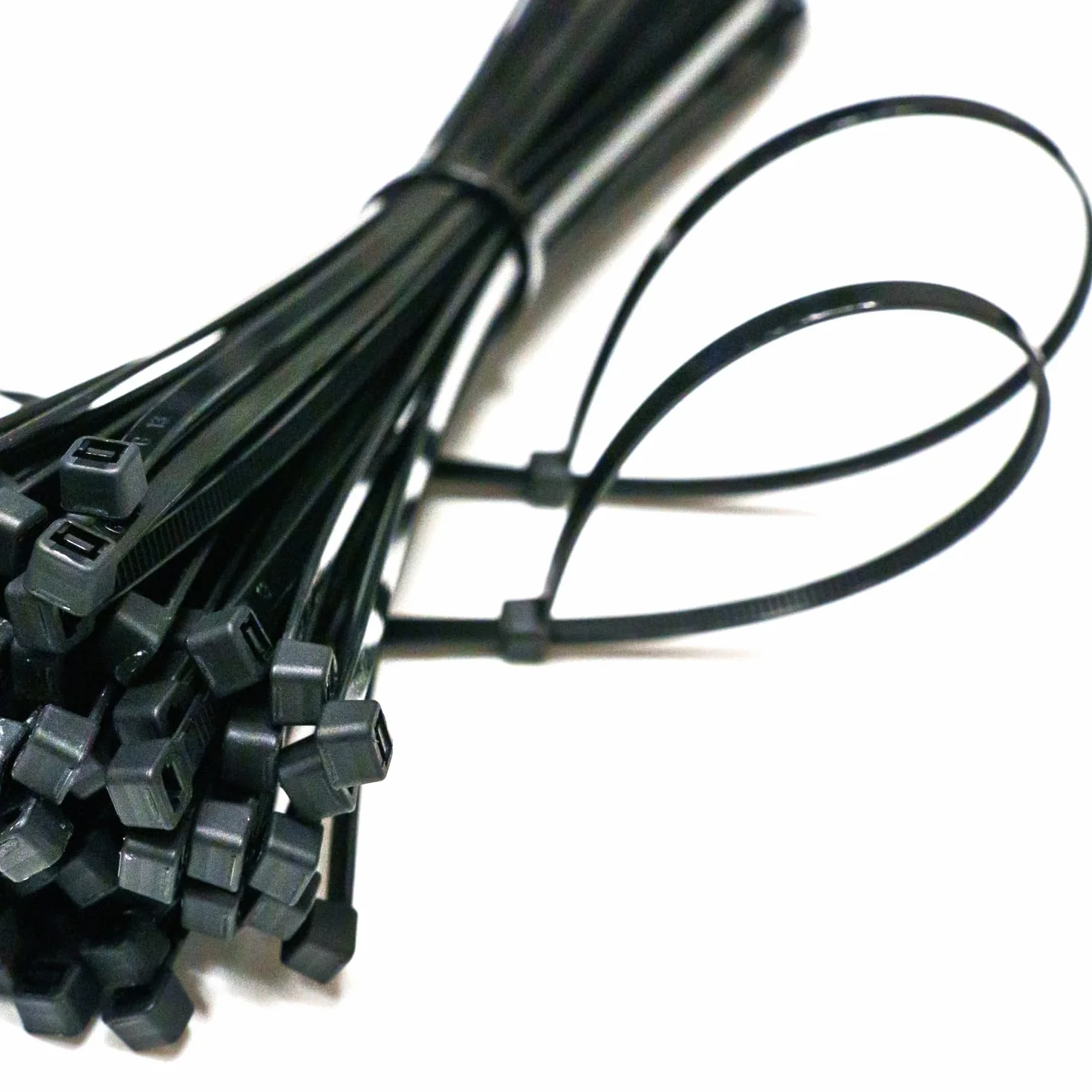 Opaski Kablowe Zaciskowe, Nylon PA66, Odporne na UV, 3.6x300 mm, 100 Sztuk, do Instalacji Elektrycznych i Fotowoltaicznych