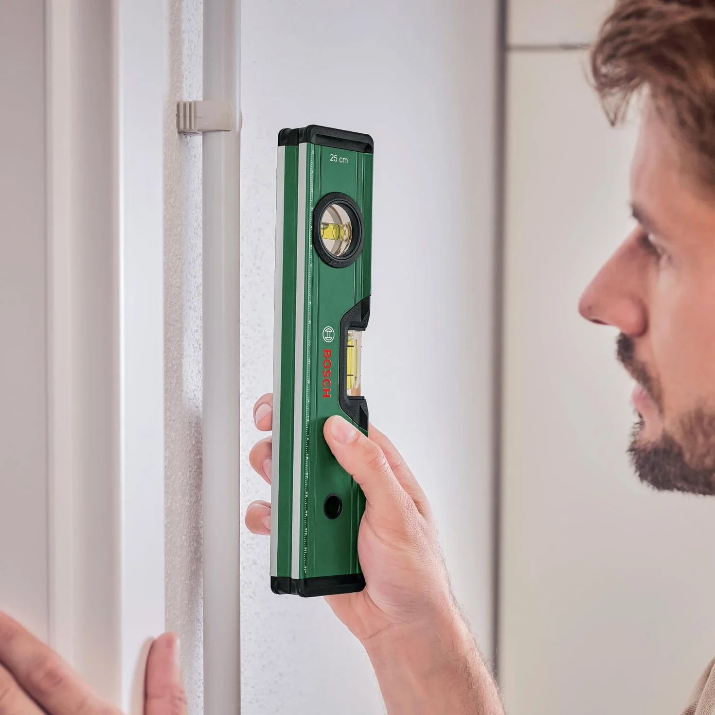Bosch Home And Garden: 26-częściowy zestaw narzędzi z grzechotką ¼", kombinerkami, wkrętakiem uniwersalnym, końcówkami wkręcającymi i innymi elementami
