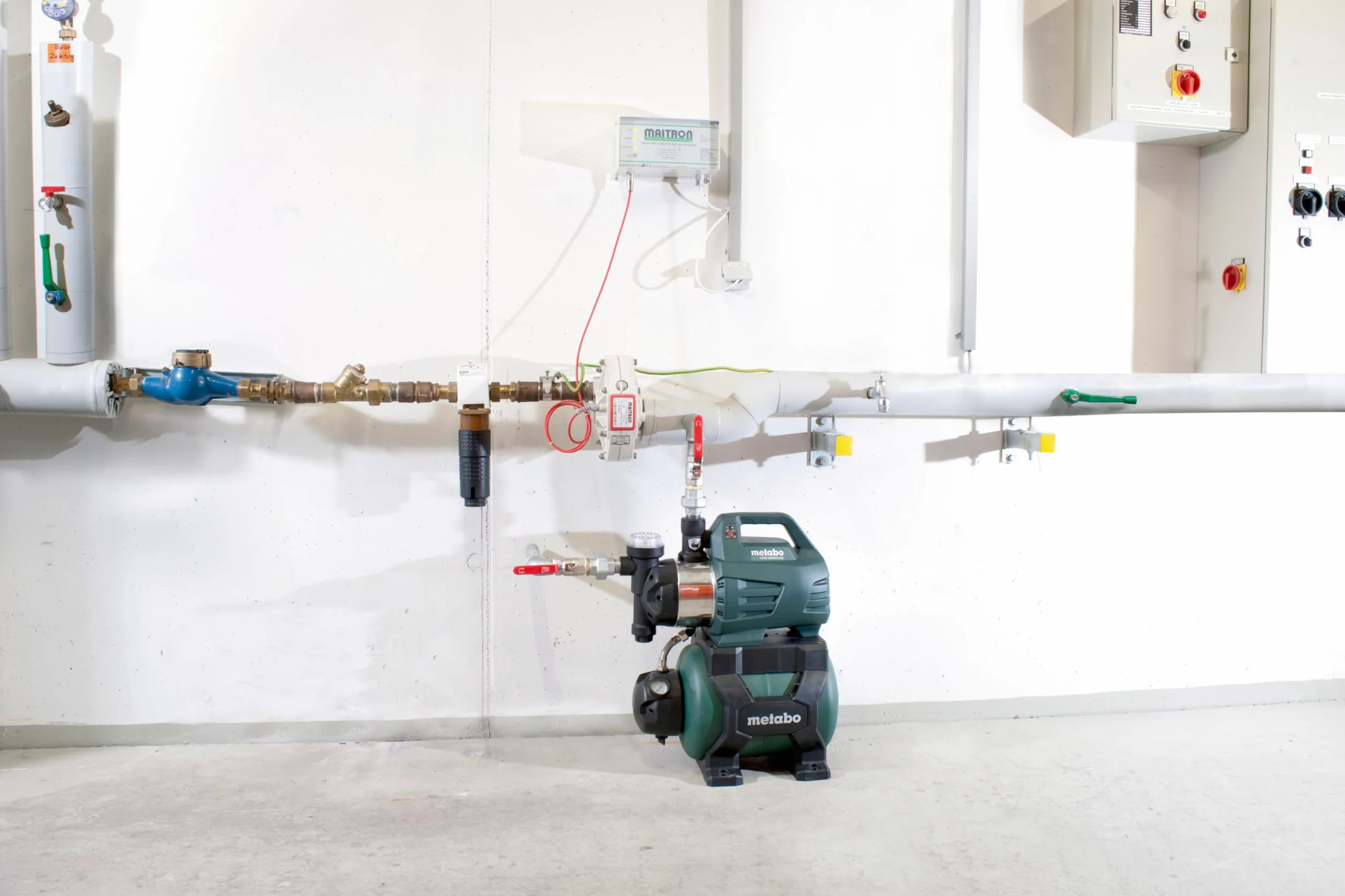 Metabo hydrofor HWWI 4500/25 Inox (600974000) – W kartonie – Moc znamionowa: 1300 W – Maks. wydajność: 4500 l/h – Maks. wysokość podnoszenia: 48 m