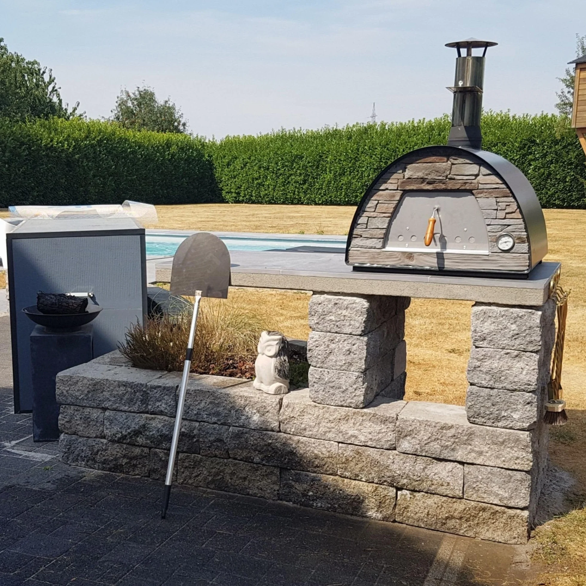 Maximus Arena Czarny piec drewniany 70cm - Przenośny piec do pizzy na drewno