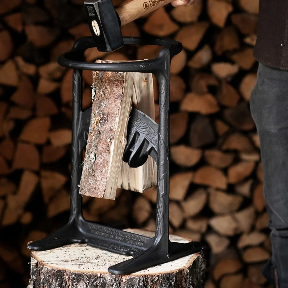 Kindling Cracker King Firewood Splitter With Hammer, Cover & Firelighters