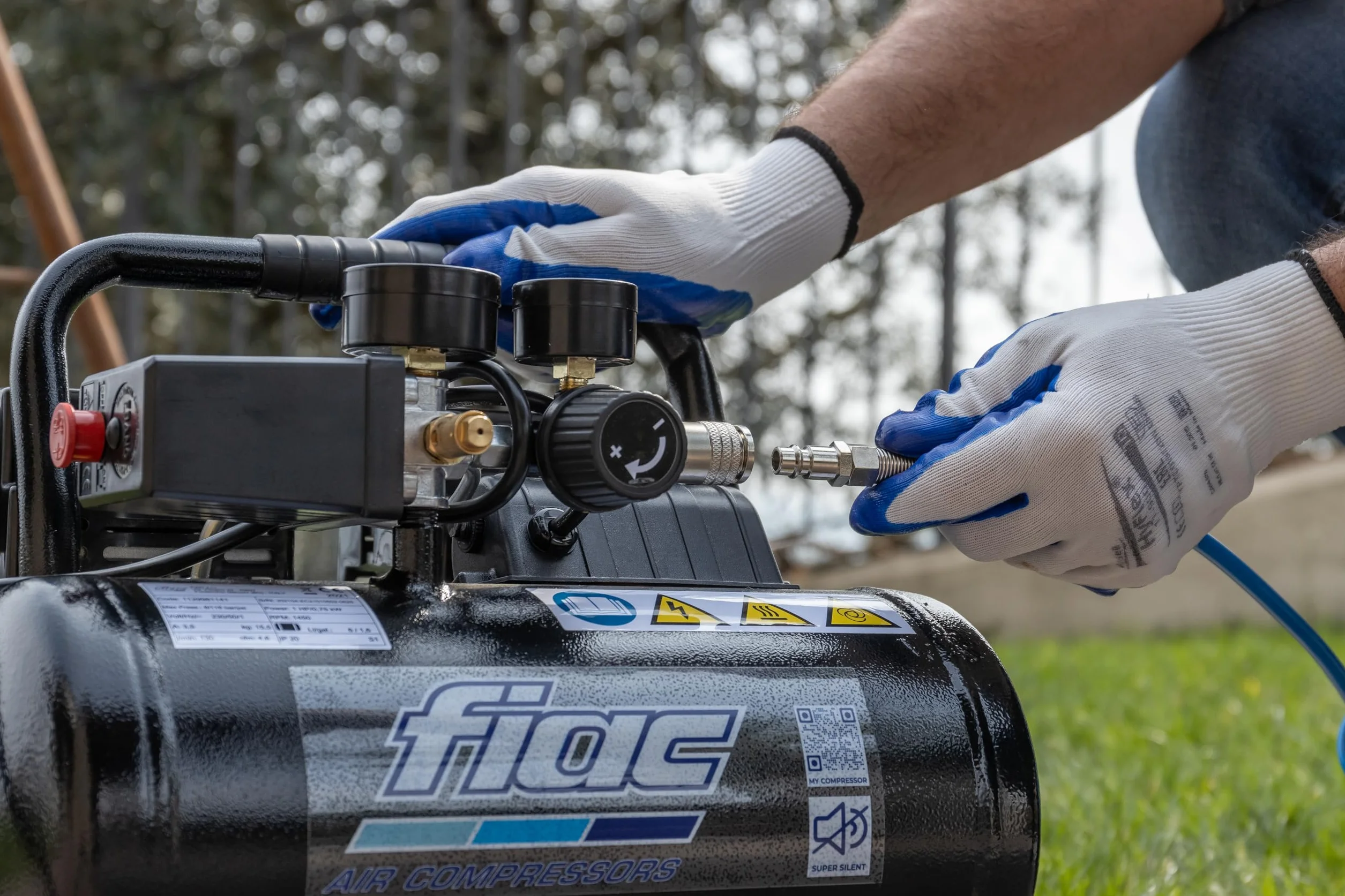 FIAC SUPERSILENT 6 Cicha przenośna sprężarka powietrza, wolne od oleju, maksymalne ciśnienie 8 bar, 1 KM, zbiornik 6 litrów, poziom hałasu 58 dB LpA