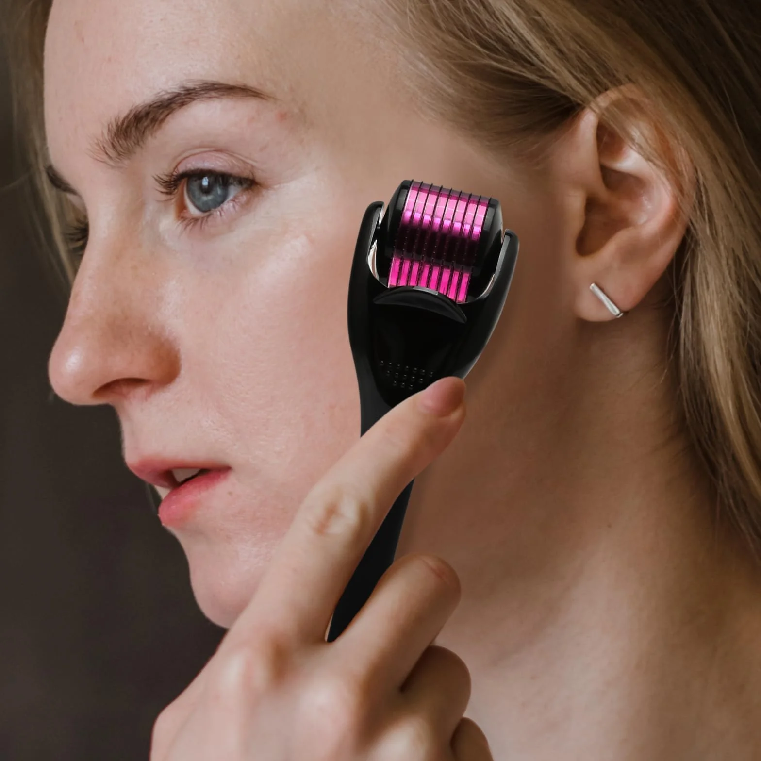 Derma Roller do twarzy, 1 mm, 0,5 mm, 540 tytanowych wałków do mikroigły, do twarzy i ciała, do masażu twarzy z mikroigłami, narzędzie do pielęgnacji skóry na trądzik, zmarszczki, rozstępy