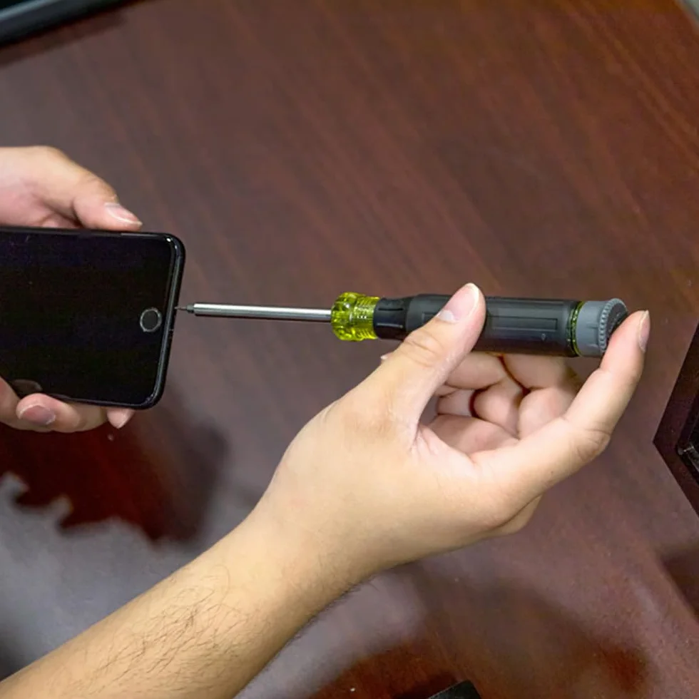 Klein Tools 32328 Wkrętak precyzyjny, 27 w 1 śrubokręt wielobitowy, bity do naprawy produktów Apple, magnes ziem rzadkich, naprawa elektroniczna