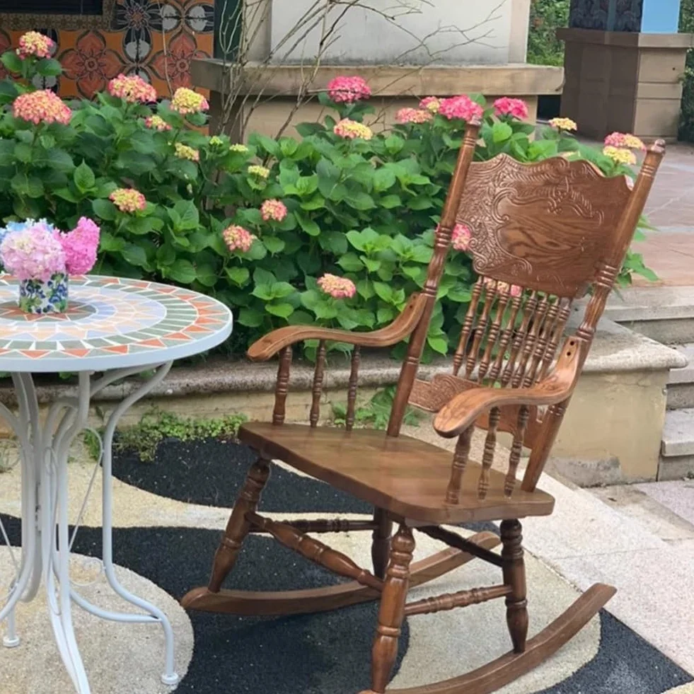Ganek, drewniane krzesła bujane na zewnątrz patio ogród balkon podwórko, krzesło relaksacyjne dla dorosłych z bardzo szerokim siedziskiem, obciążenie 150 kg (kolor: brązowy)