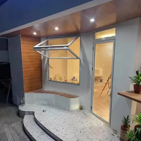 Aluminiowe składane okno przesuwne wzmocnione szkło z zamkiem pionowym podnośnik do kuchni i kawiarni - 101,6 x 111,7 cm projekt koncesyjny