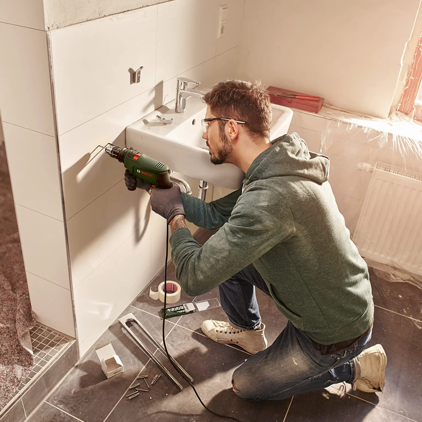 Sieciowa wiertarka udarowa EasyImpact 570 firmy Bosch (570 W, walizka)