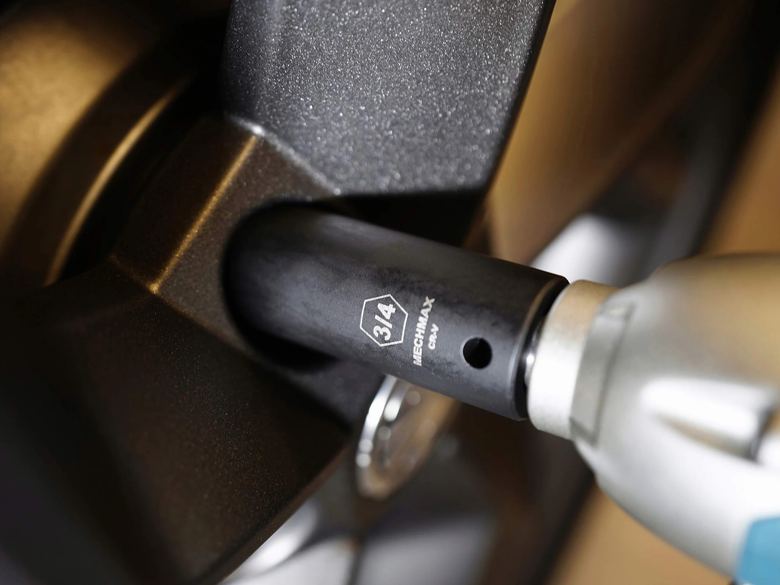 MECHMAX Zestaw nasadek udarowych 1/5.1 cm Napęd głęboki SAE rozmiary 14 sztuk, 3/8 - 1-1/4 w 6 punktach stal chromowo-wanadowa czarne wykończenie fosforanowe z pudełkiem narzędziowym do przechowywania