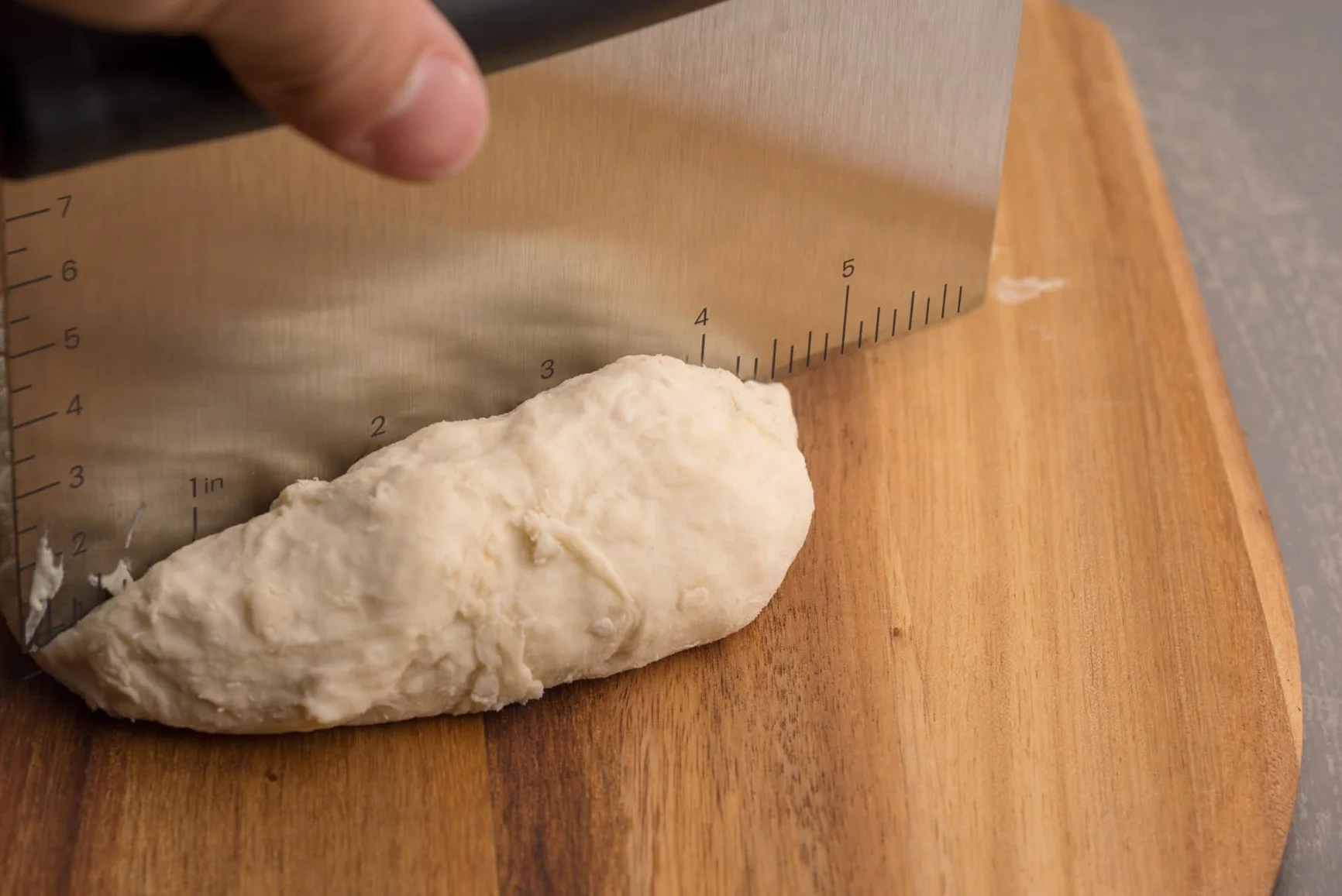 Chef Pomodoro Skrobaczka stołowa 15 cm ze stali nierdzewnej do ciasta pizzy chleba